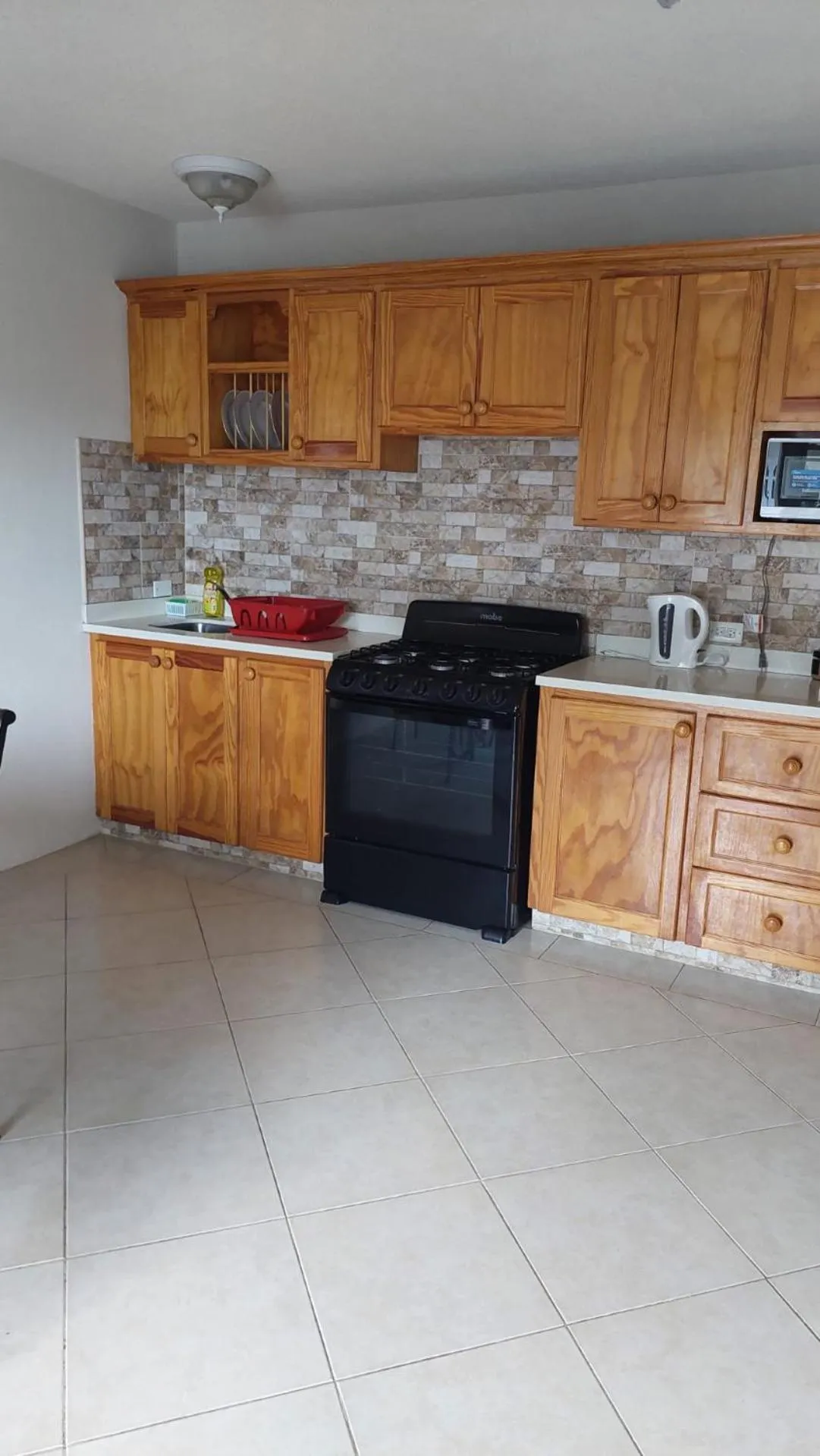 Kitchen or kitchenette in Manderley Villas