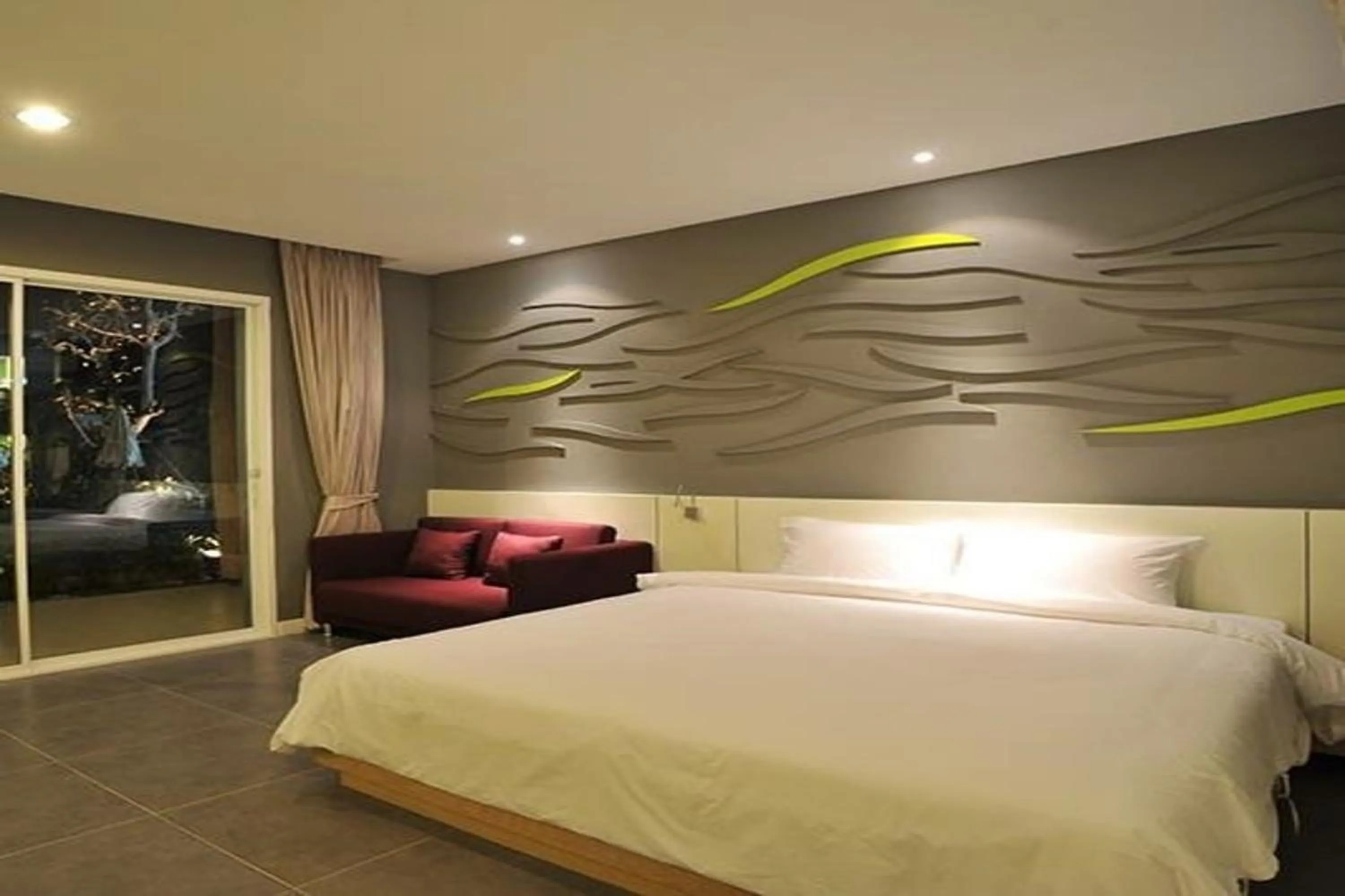 Bed in Paeva Luxury Serviced Residence SHA
