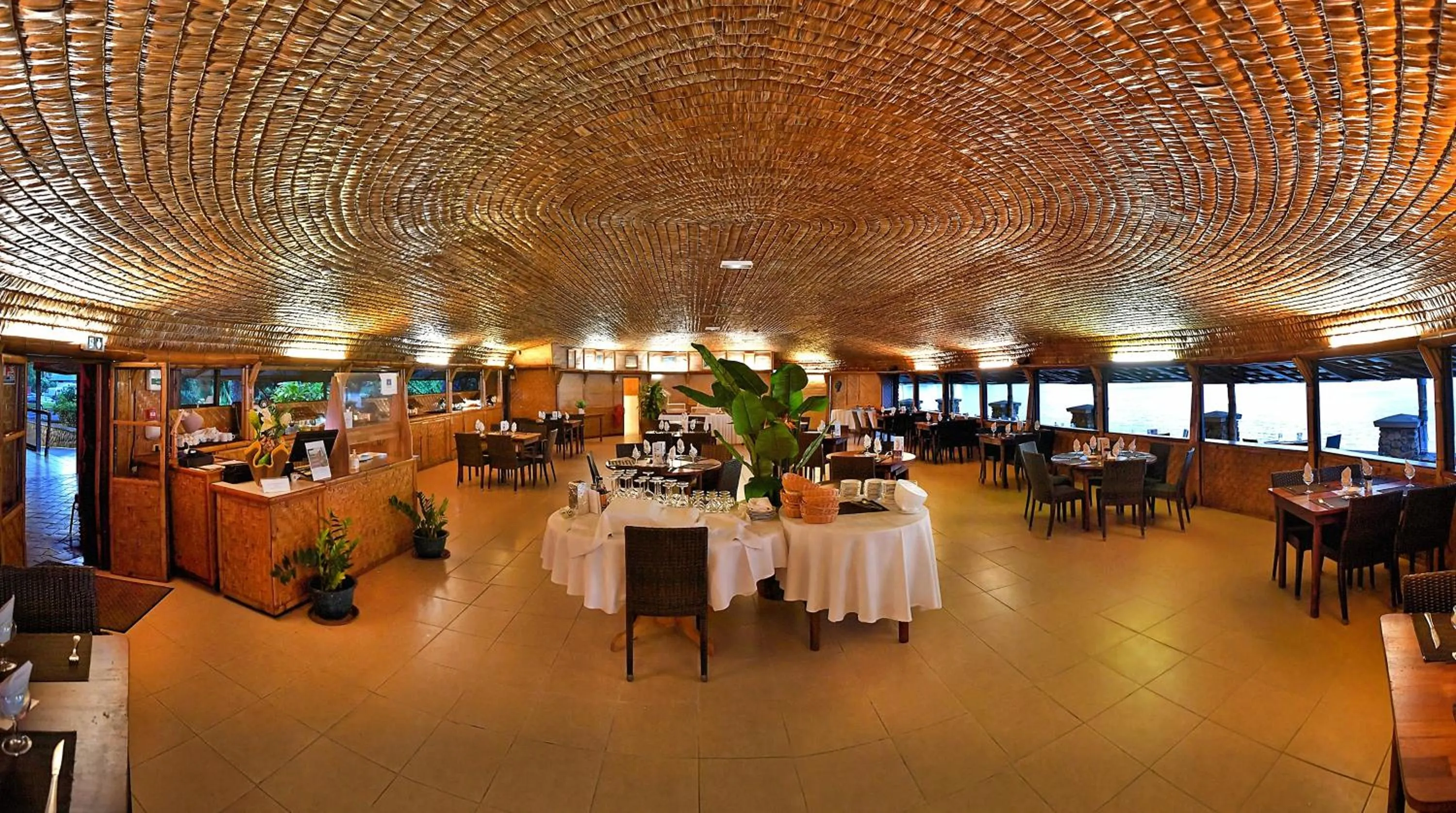 Restaurant/places to eat in Royal Tahitien