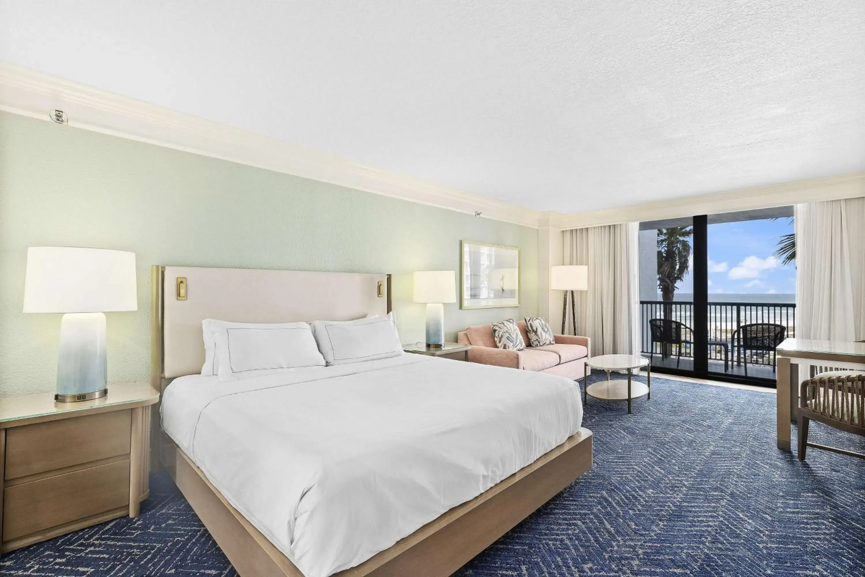 Deluxe King Junior Suite with Partial View in Hilton Sandestin Beach Golf Resort & Spa Deluxe King Junior Suite with Partial View in Hilton Sandestin Beach Golf Resort & Spa