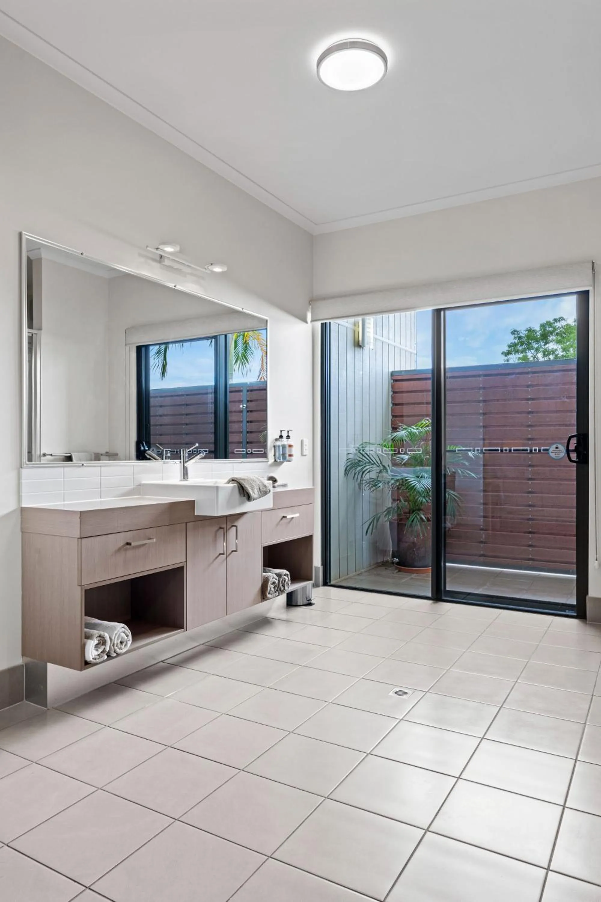 Freshwater East Kimberley Apartments