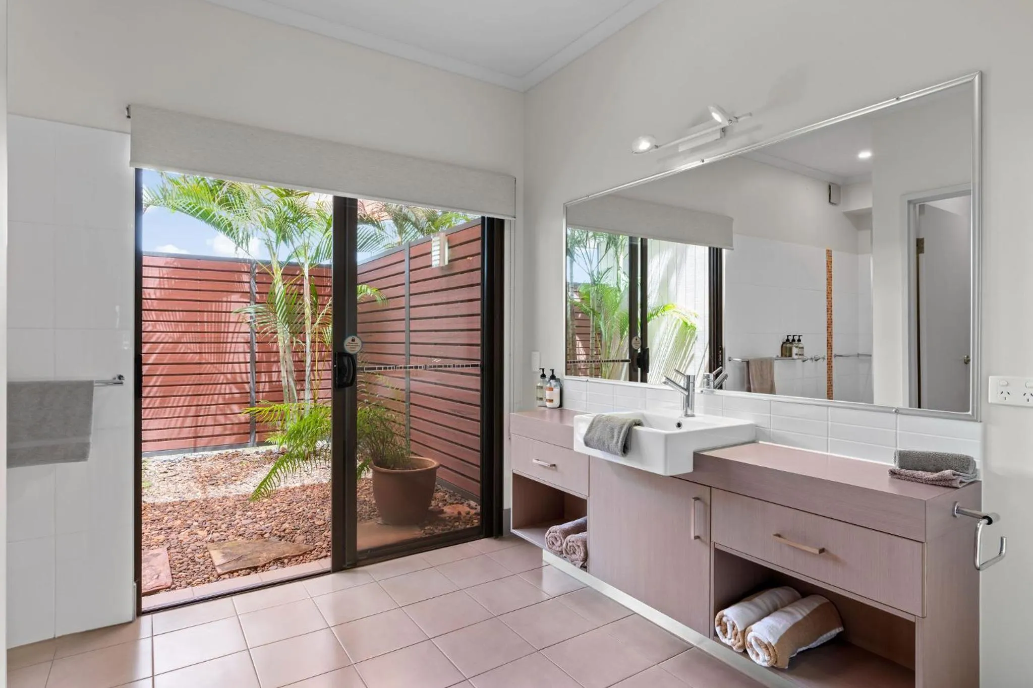 Freshwater East Kimberley Apartments