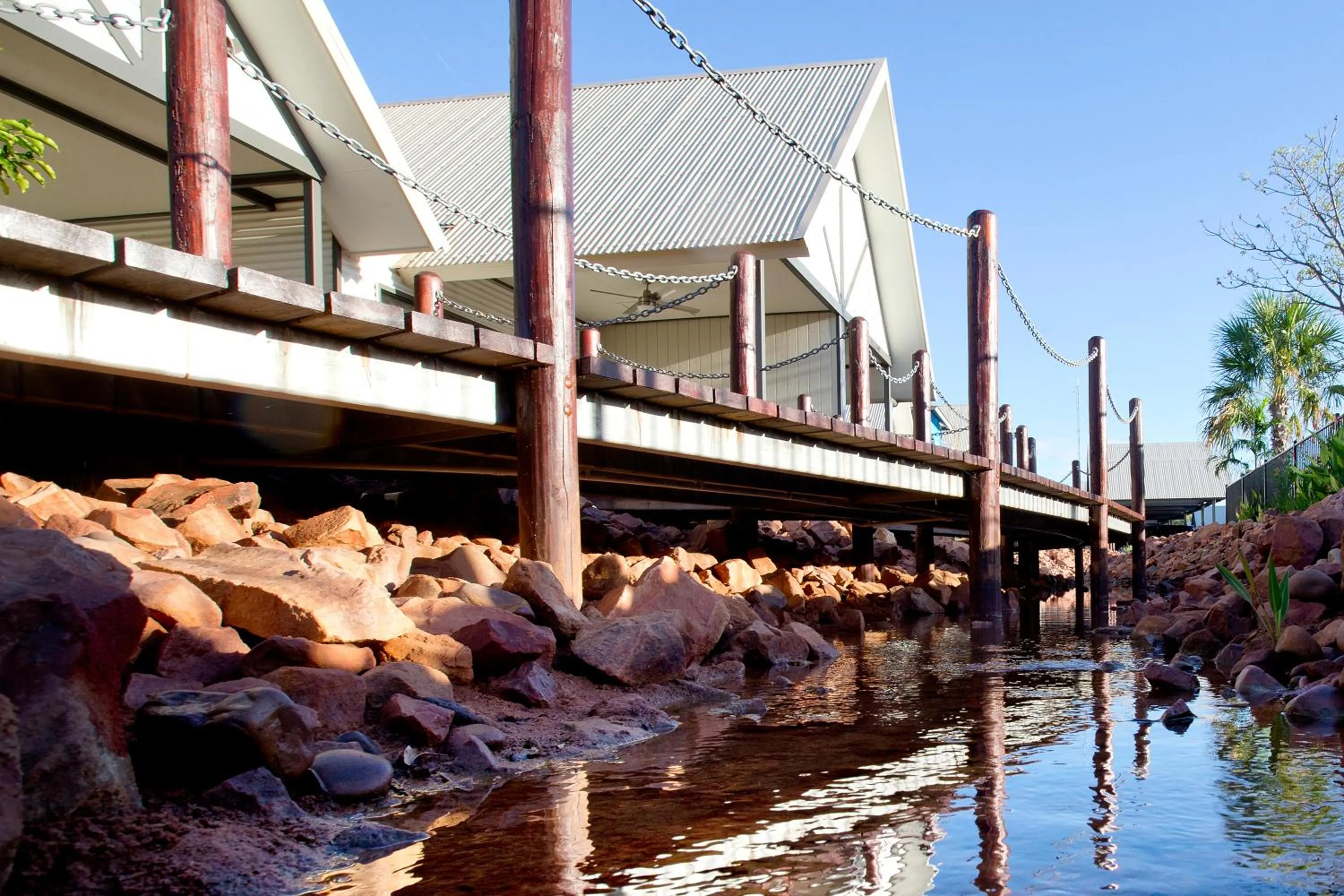 Day in Freshwater East Kimberley Apartments