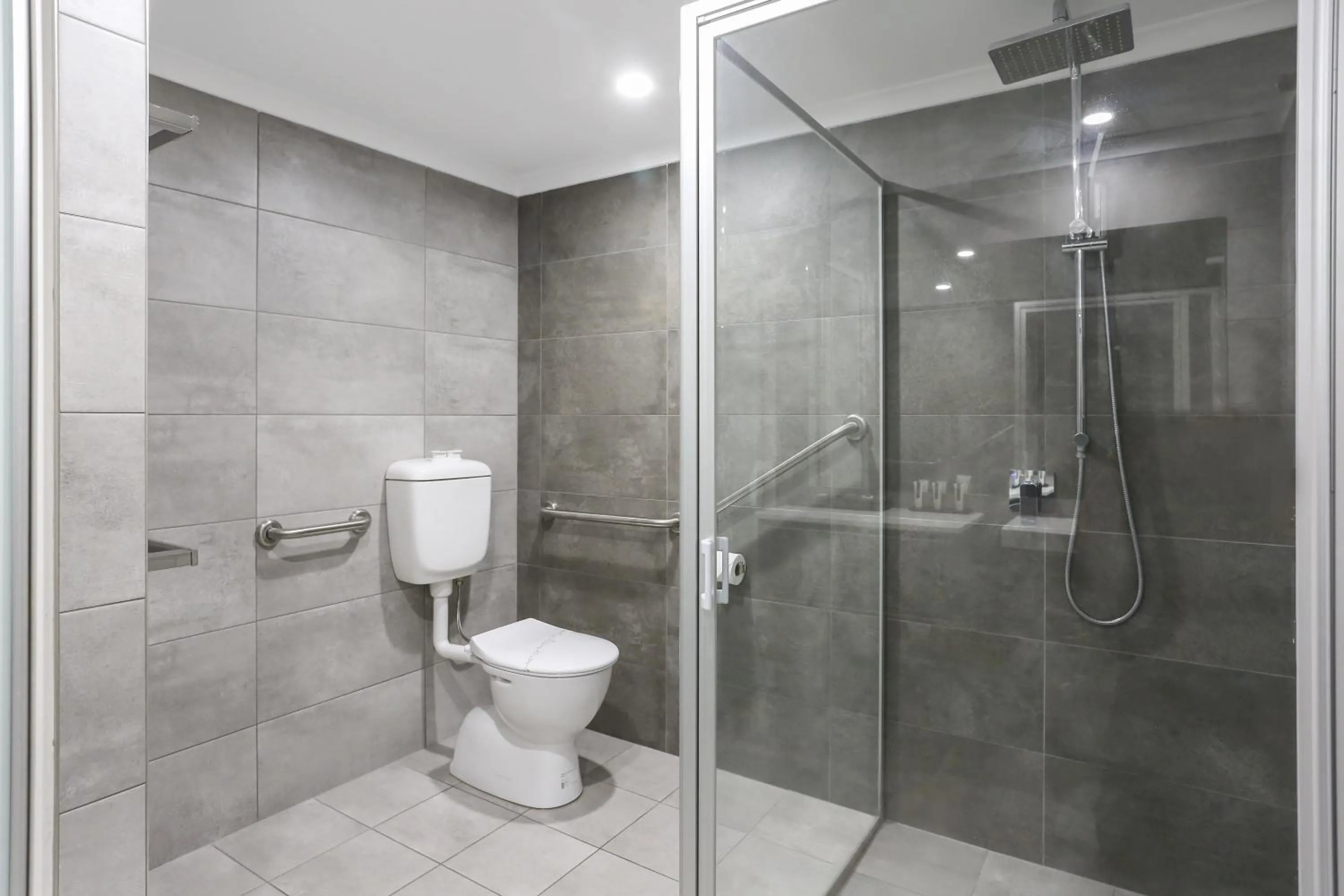 Bathroom in Crown Apartments