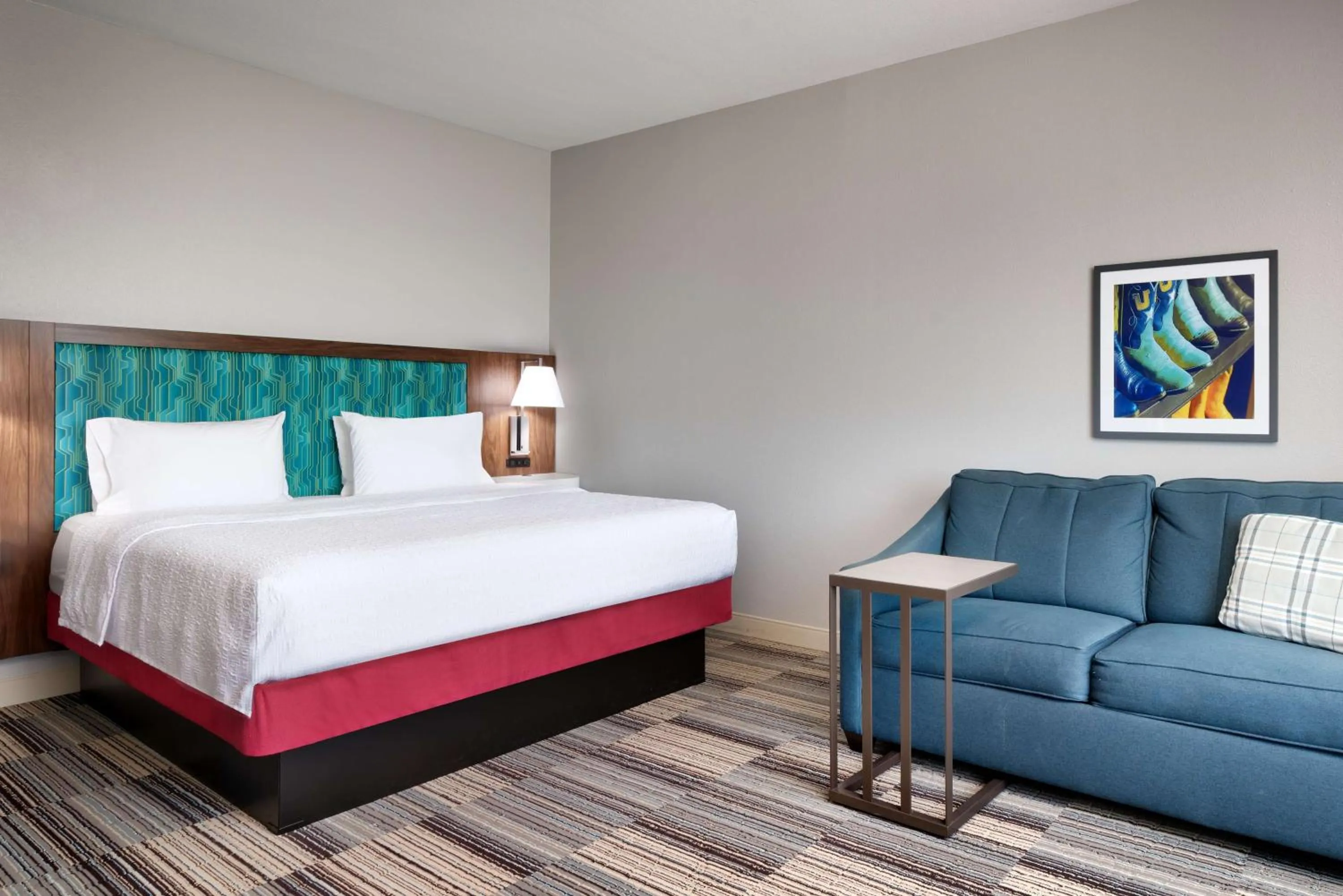 Bed in Hampton Inn & Suites Ft Worth-Burleson