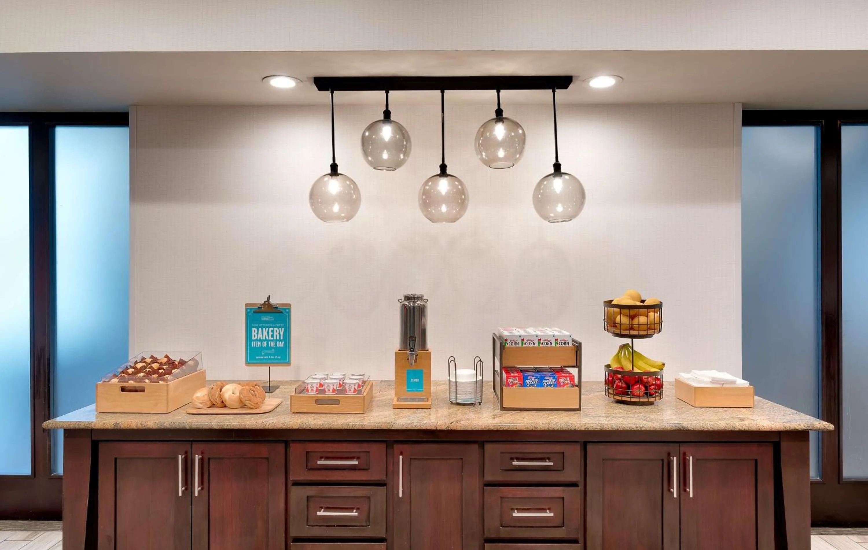 Breakfast in Hampton Inn & Suites Ft Worth-Burleson