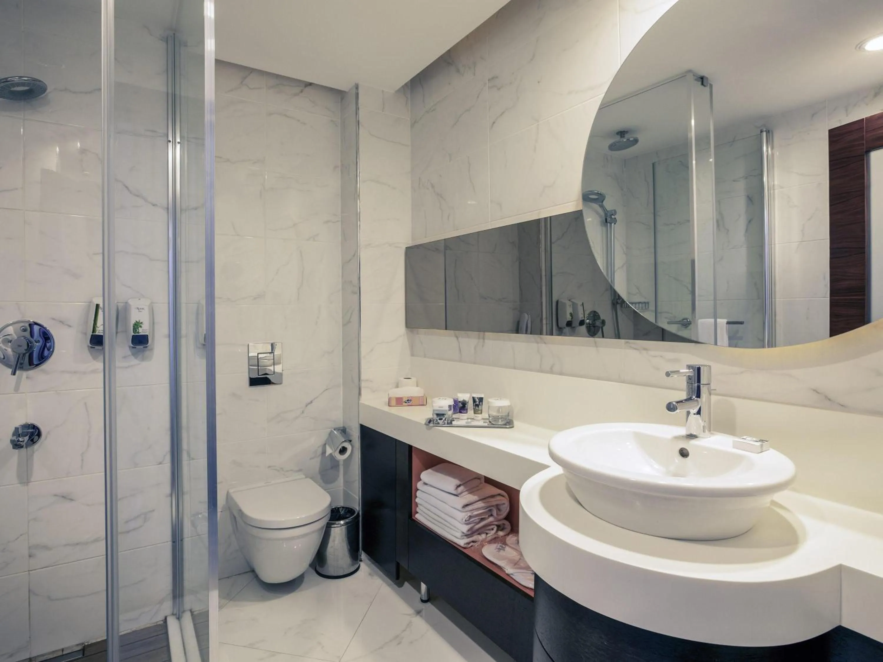 Bedroom in Mercure Istanbul Umraniye