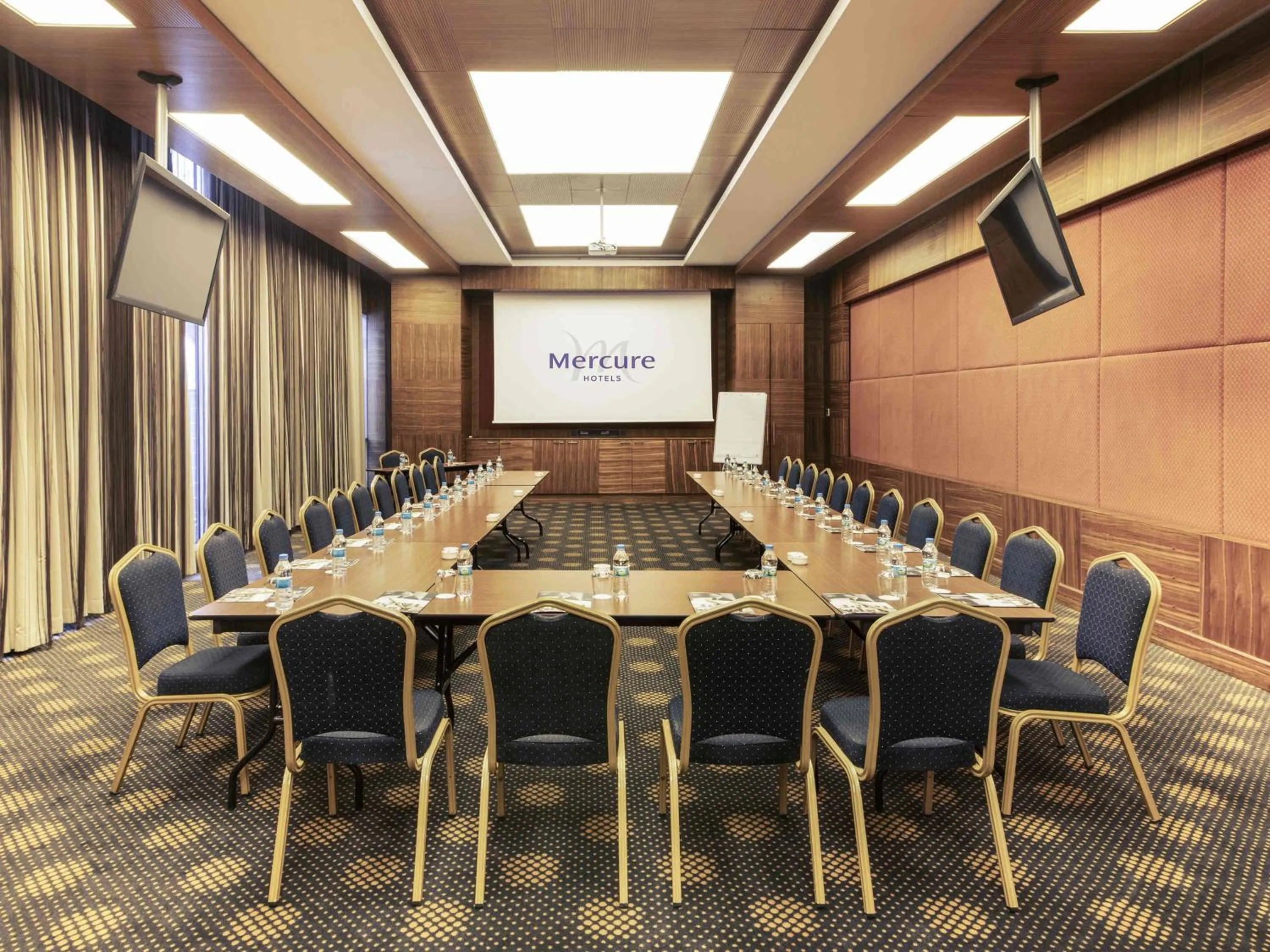 Meeting/conference room in Mercure Istanbul Umraniye