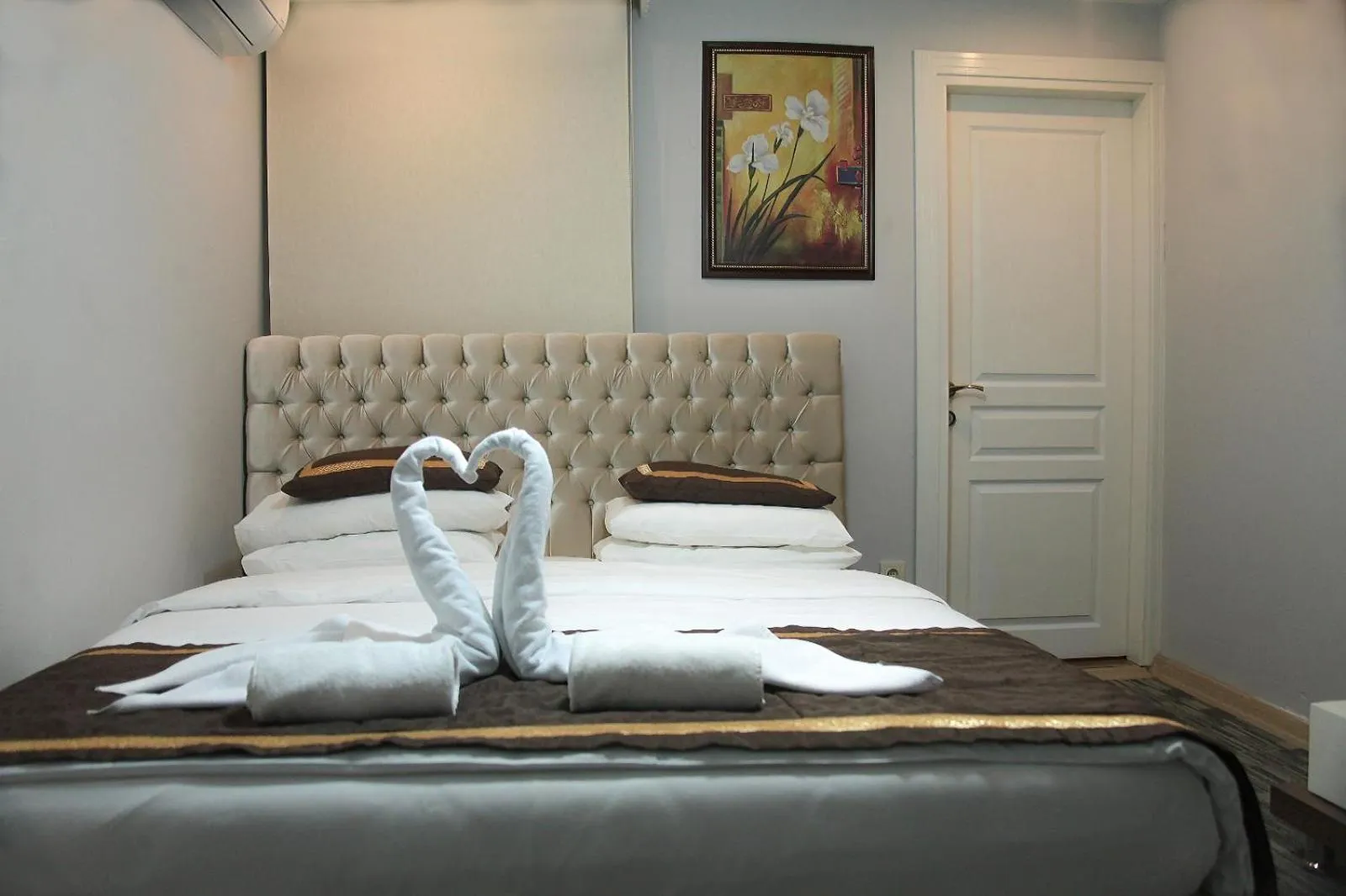 Bed in Golf Royal Residence