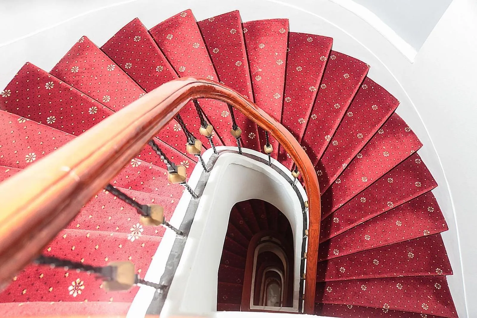 Decorative detail in Golf Royal Residence