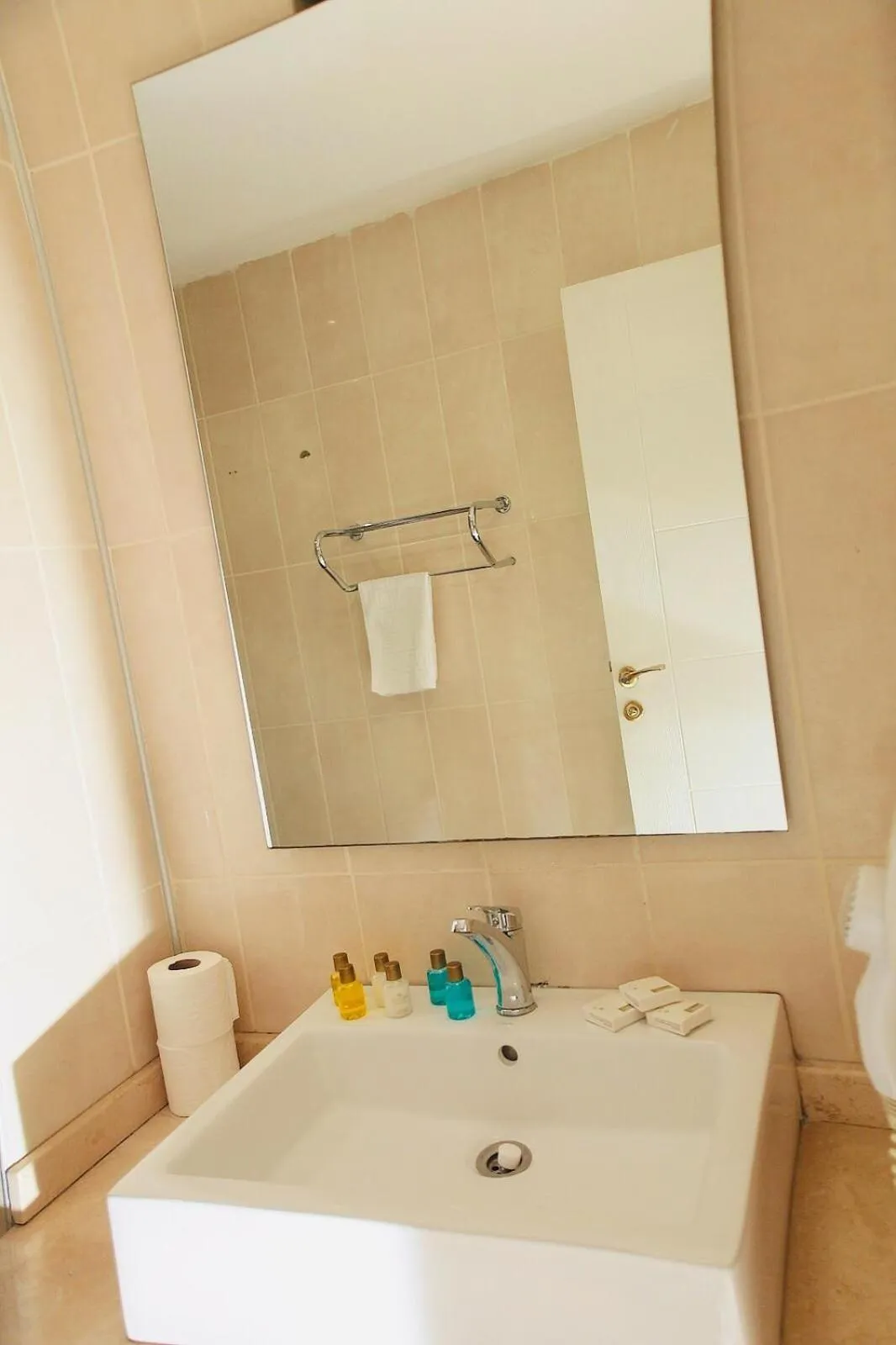 Toilet in Golf Royal Residence