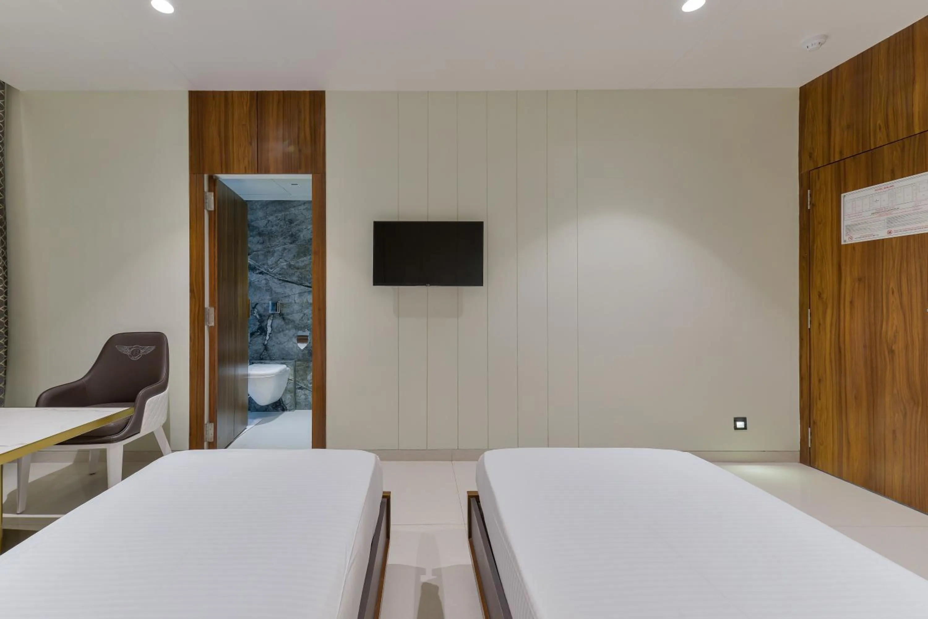 Bed in Hotel Airlink