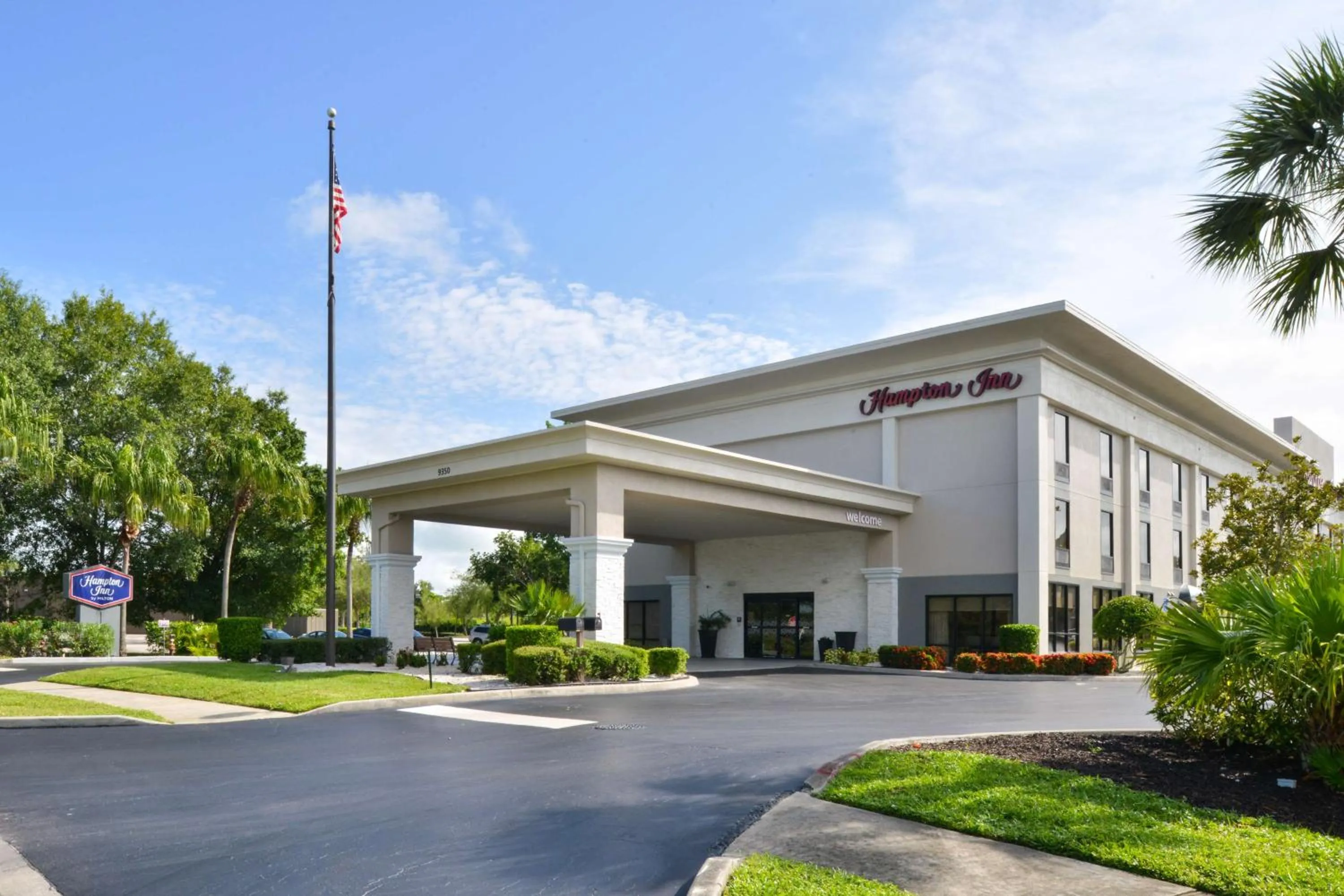 Property building in Hampton Inn Vero Beach Outlets
