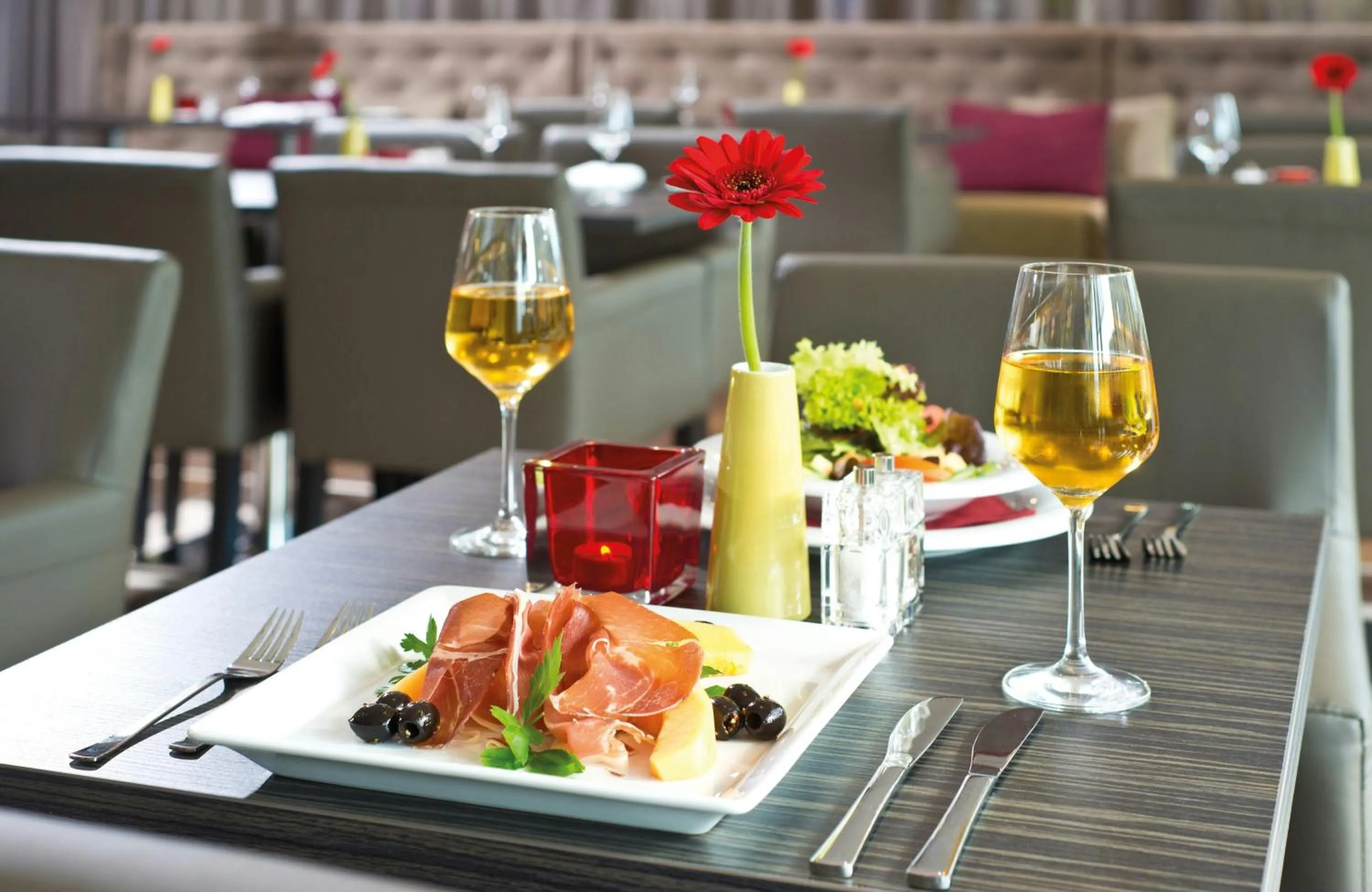 Restaurant/places to eat in Leonardo Hotel Völklingen-Saarbrücken