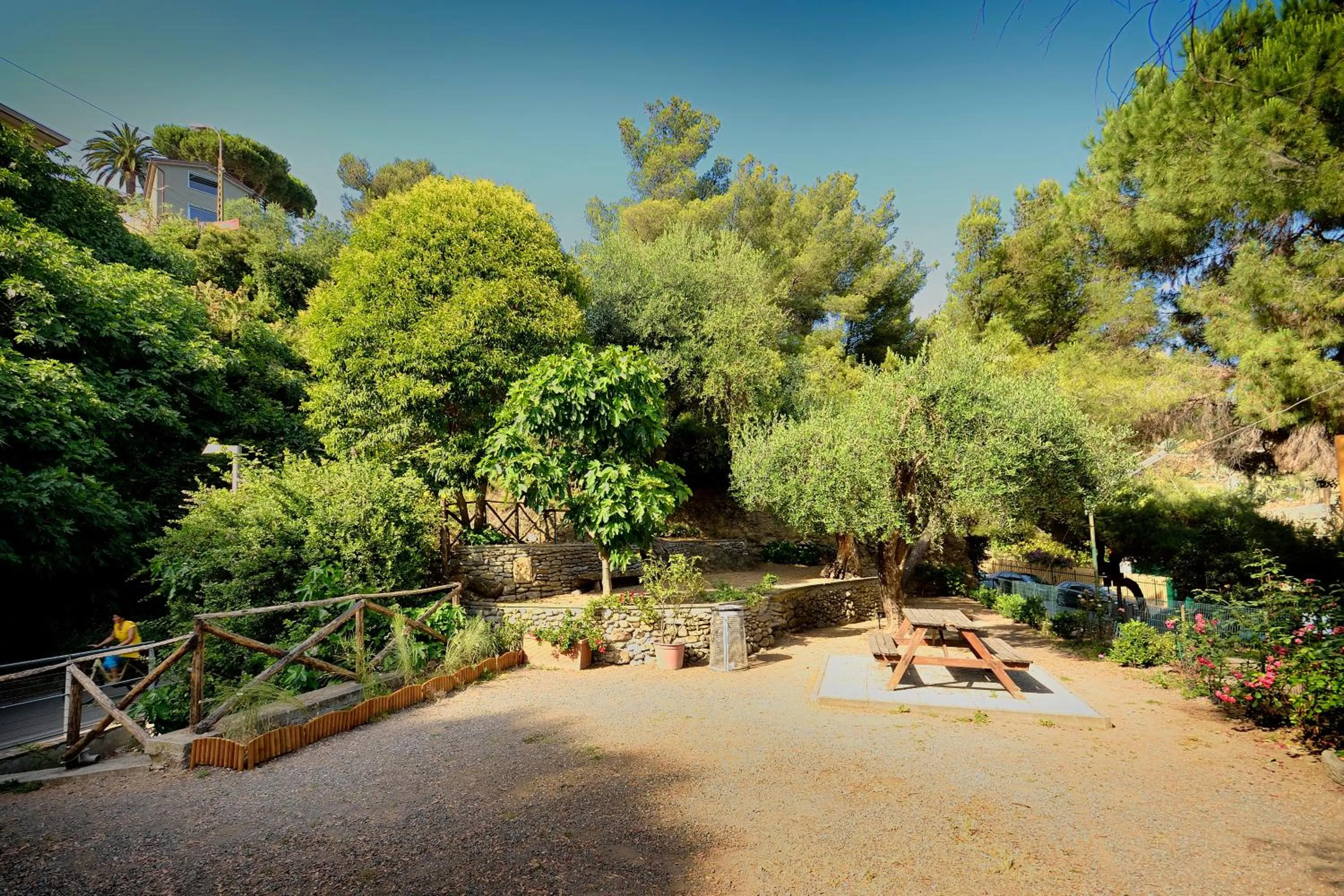 BBQ facilities in Blue Beach