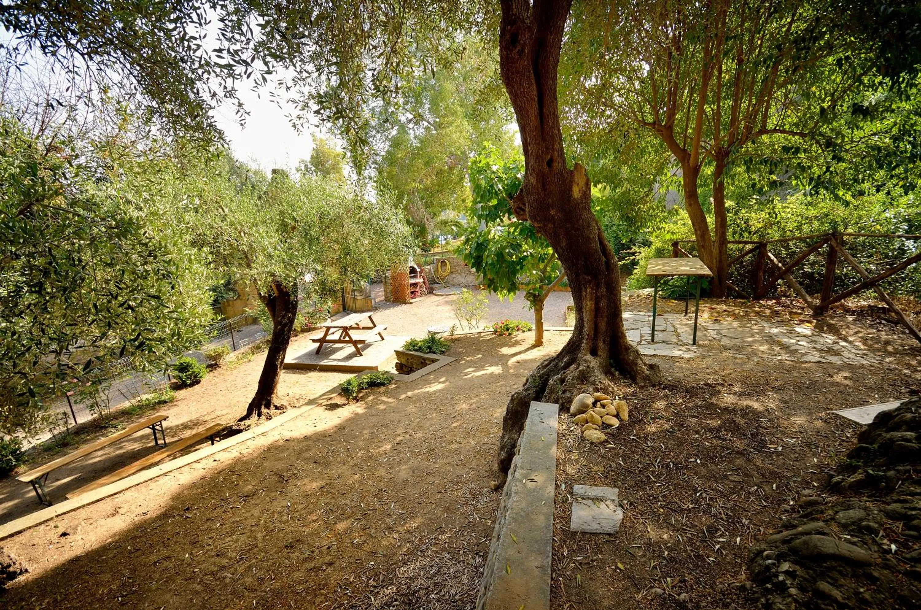 BBQ facilities in Blue Beach