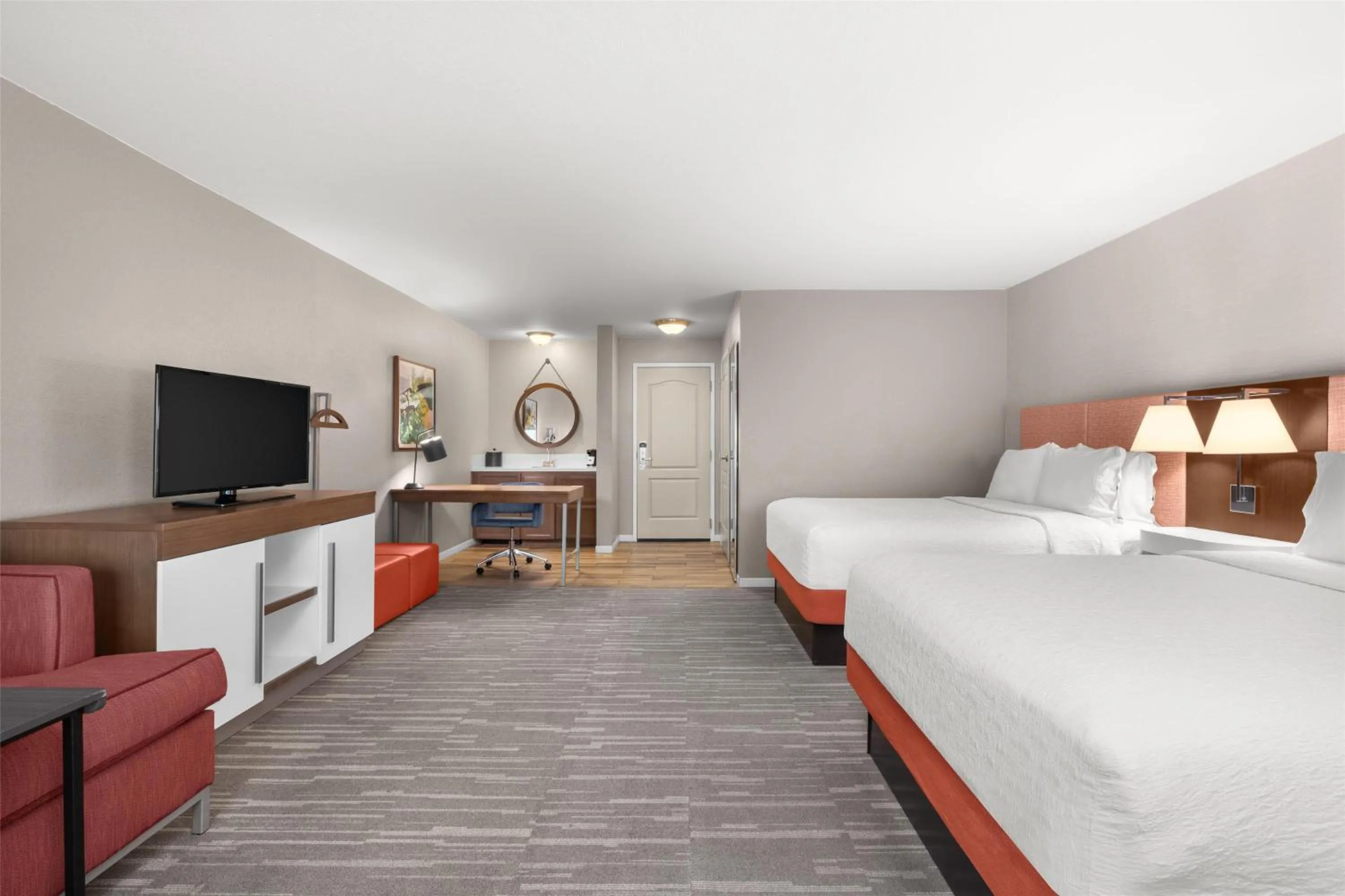 Bed in Hampton Inn & Suites Fresno