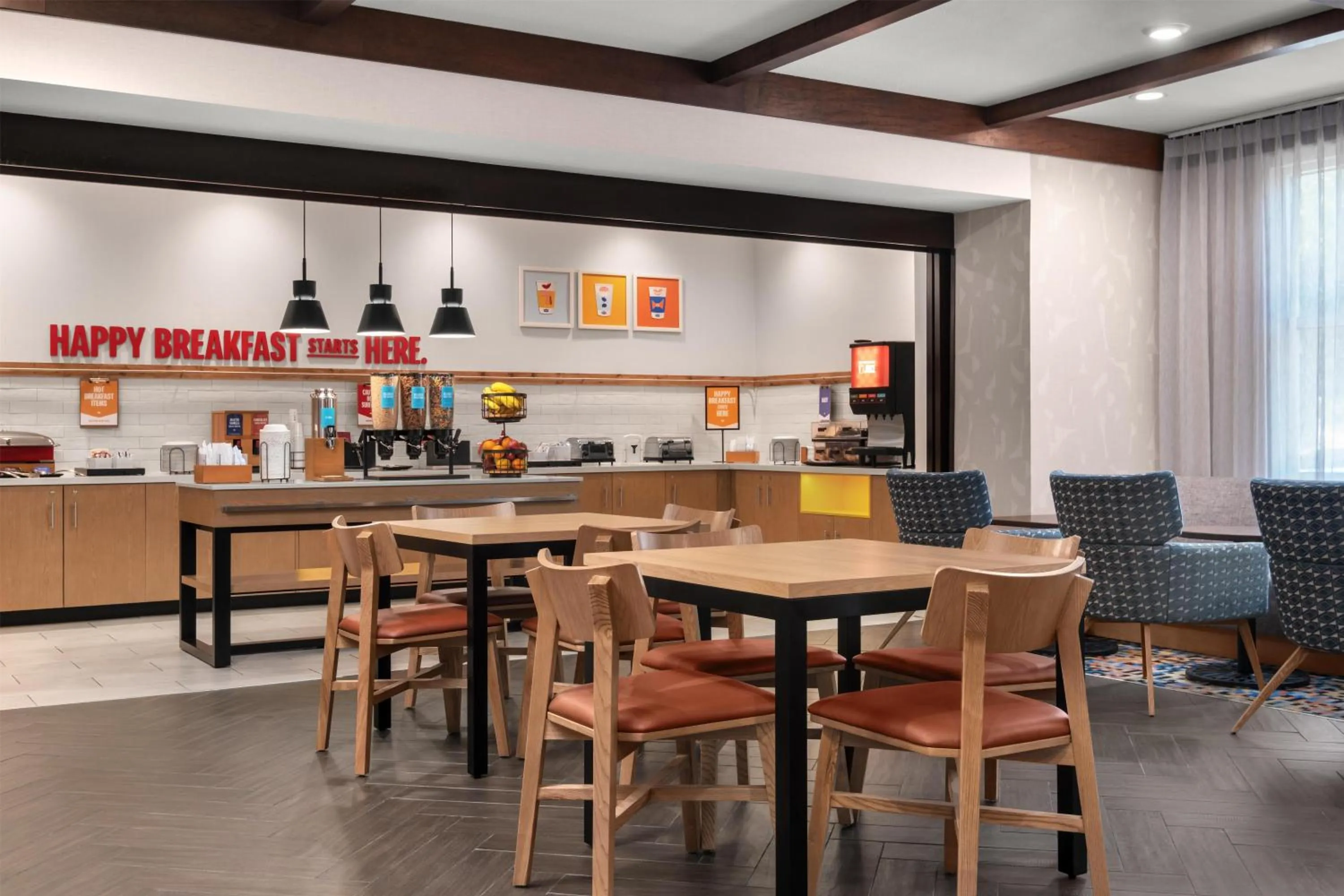 Breakfast in Hampton Inn & Suites Fresno