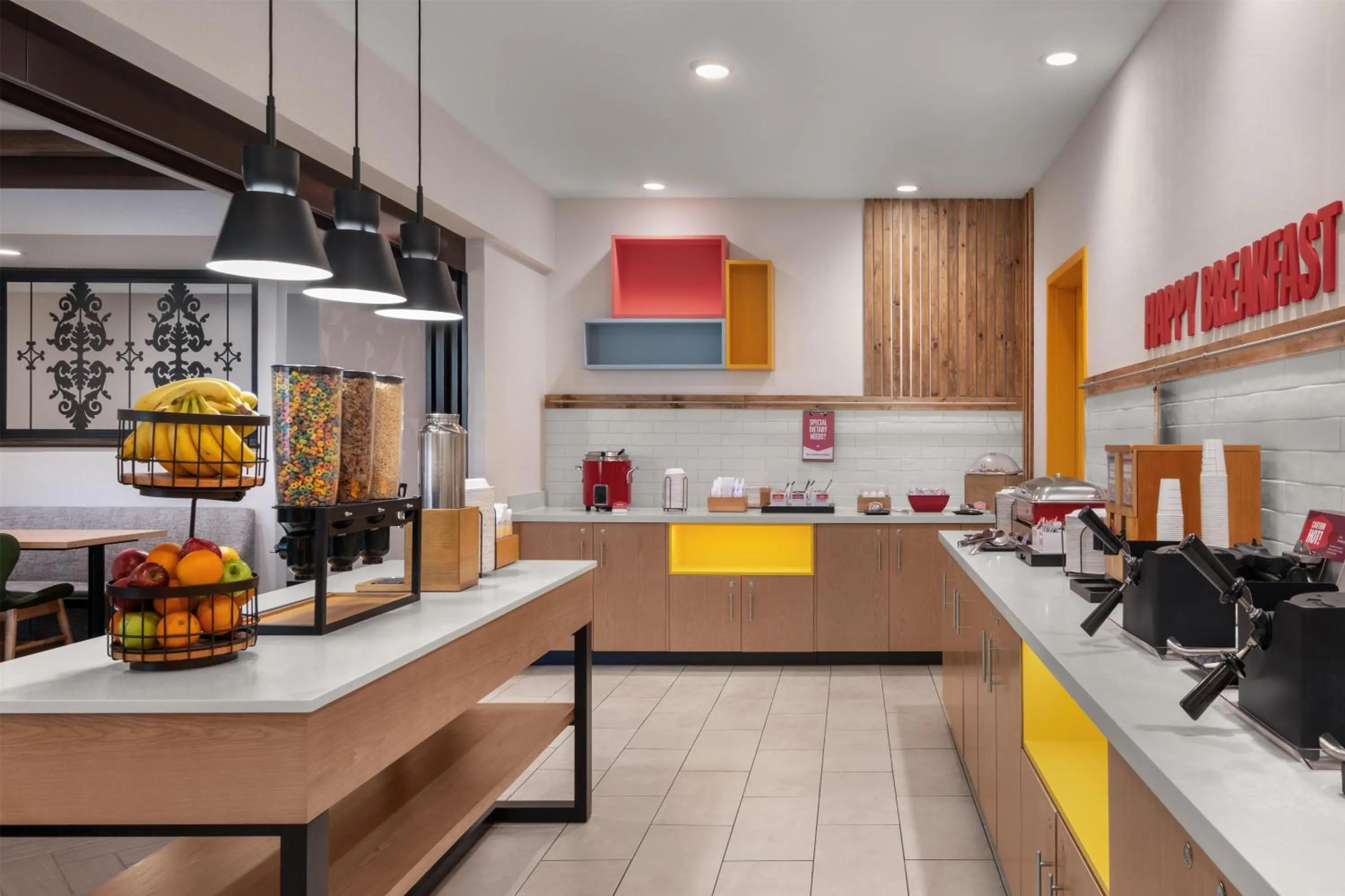 Breakfast in Hampton Inn & Suites Fresno