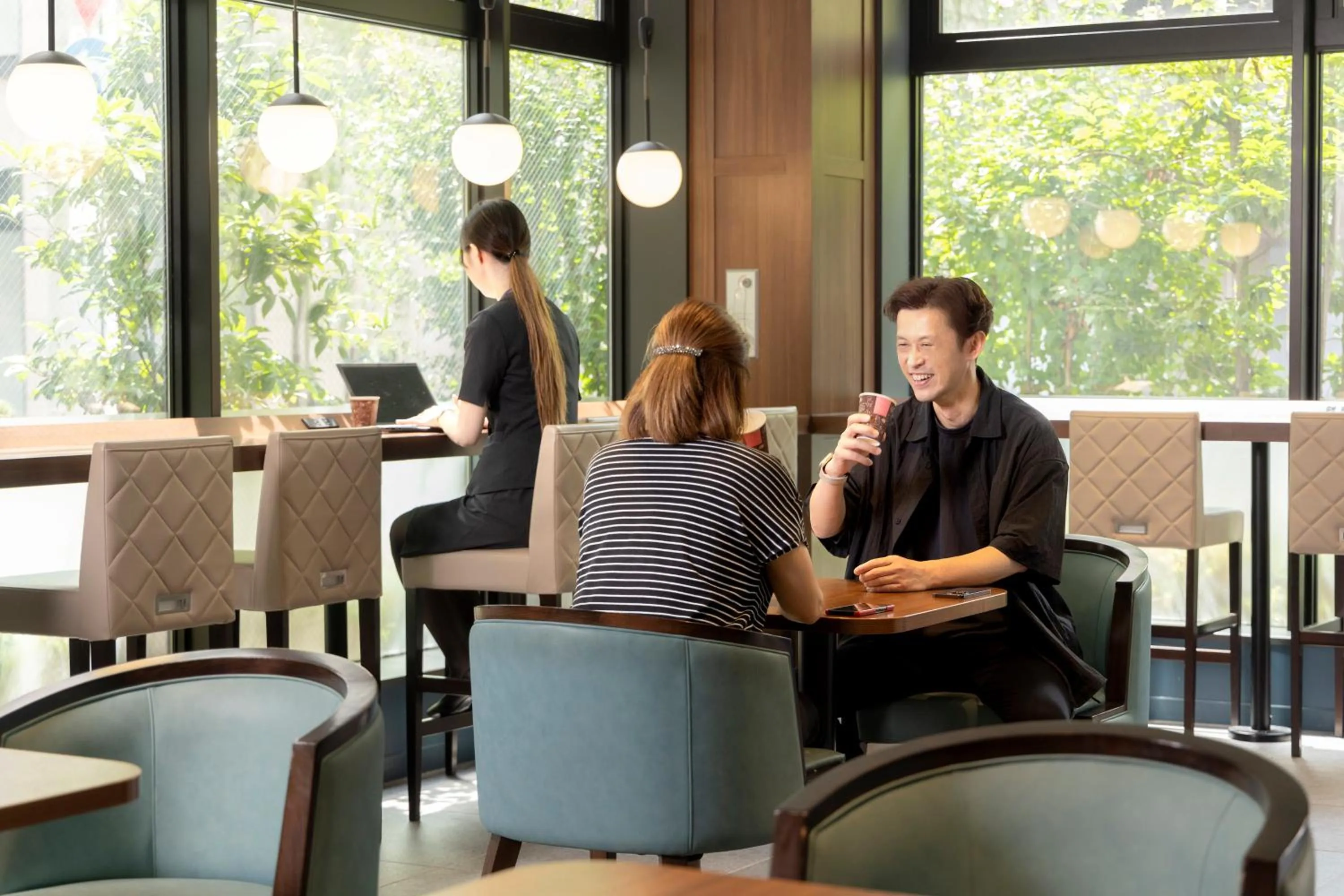 Lounge or bar in KOKO HOTEL Shimbashi Onarimon - formerly Hotel Wing International Shimbashi Onarimon