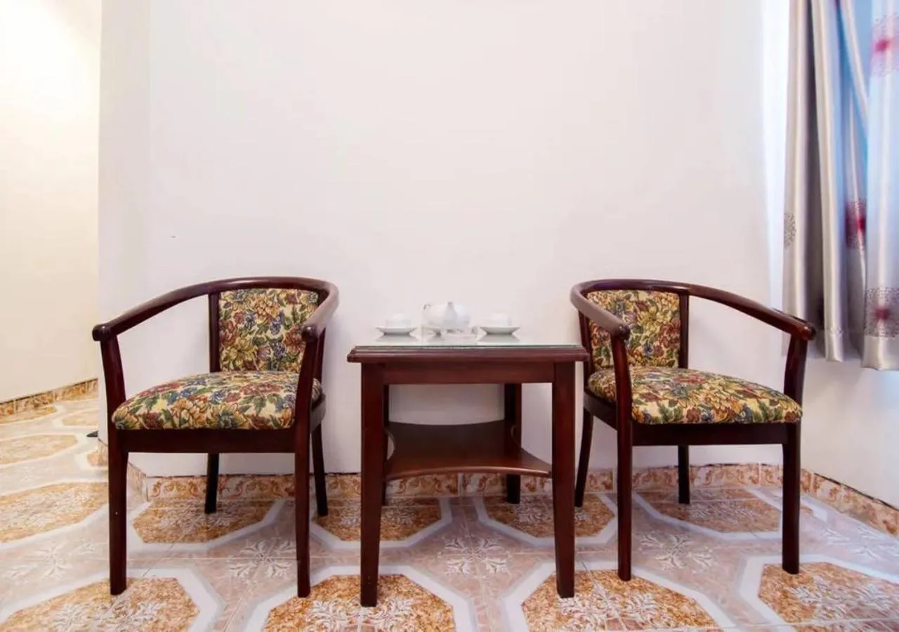 Seating area in Tan Hoang Long Hotel
