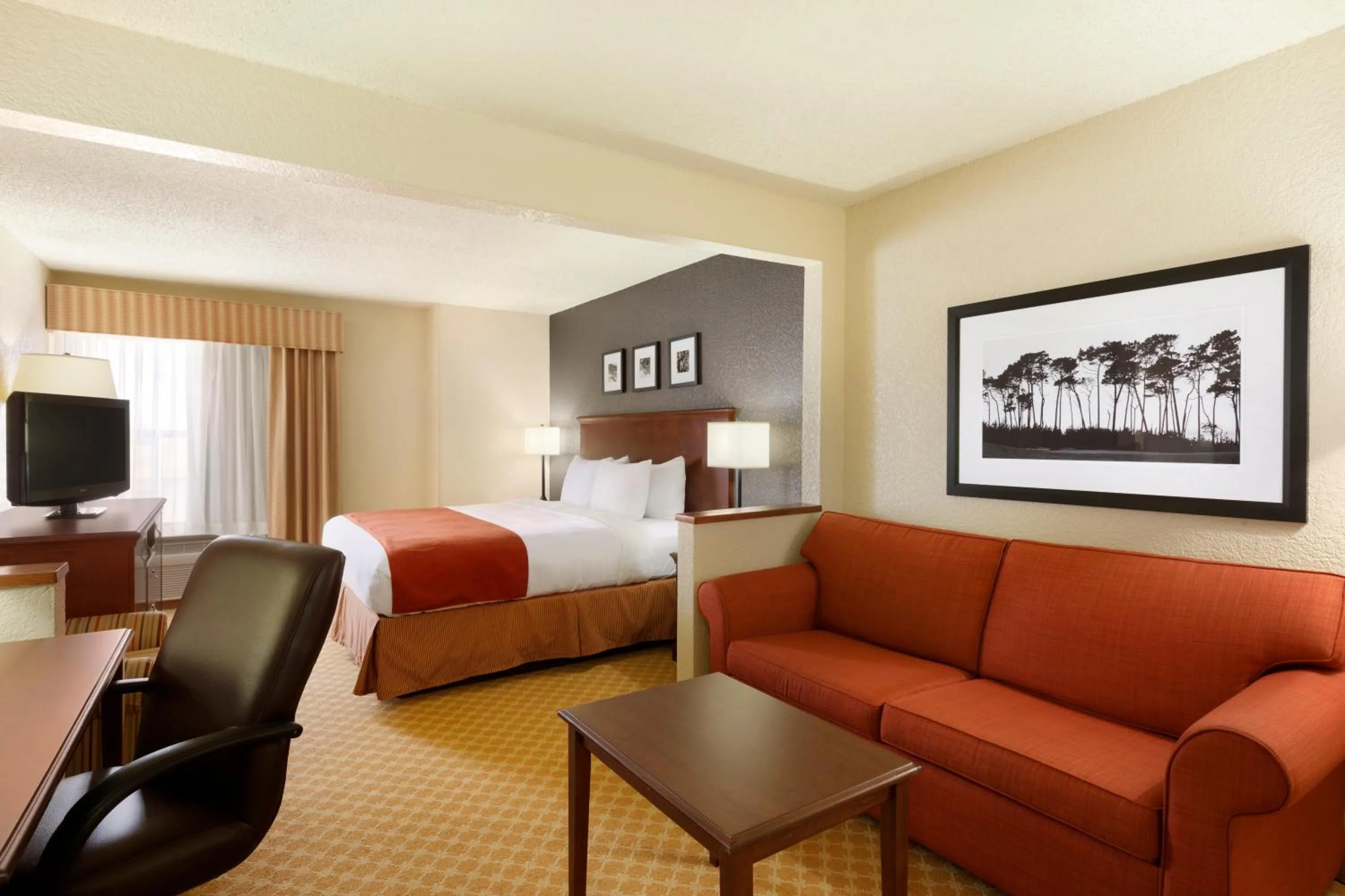 Bedroom, Bed in Country Inn & Suites by Radisson, Corpus Christi, TX