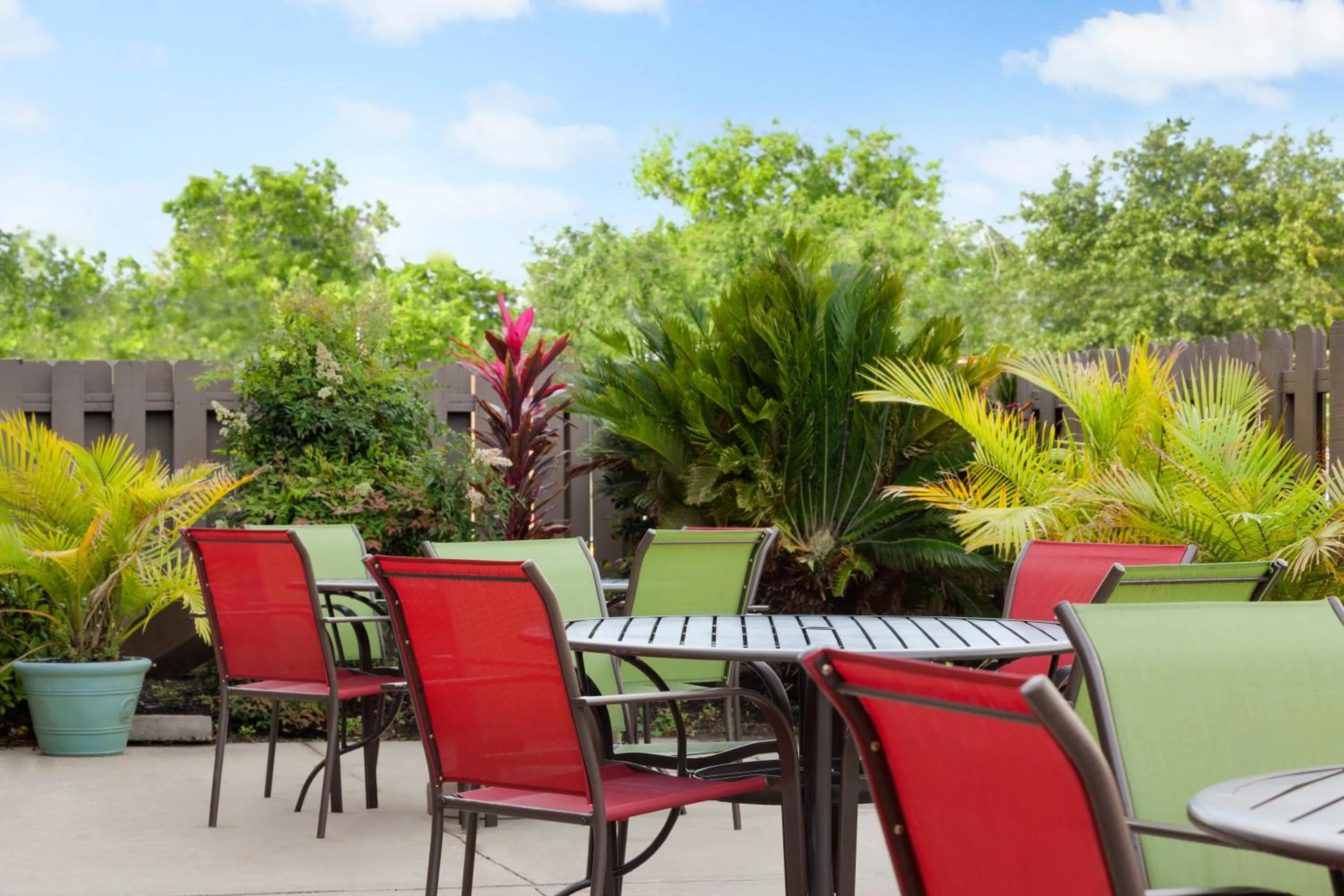 Patio in Country Inn & Suites by Radisson, Corpus Christi, TX