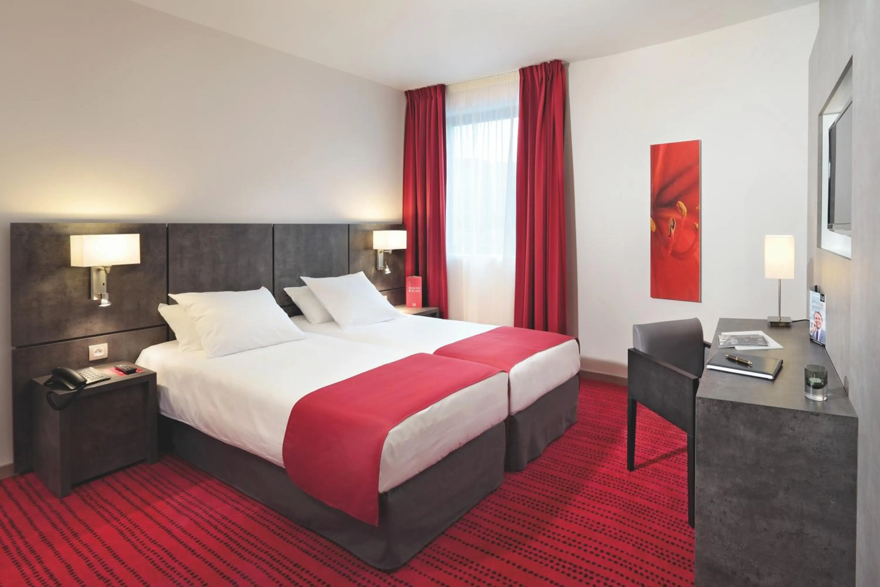 Bedroom, Bed in Appart'City Confort Grenoble Inovallée