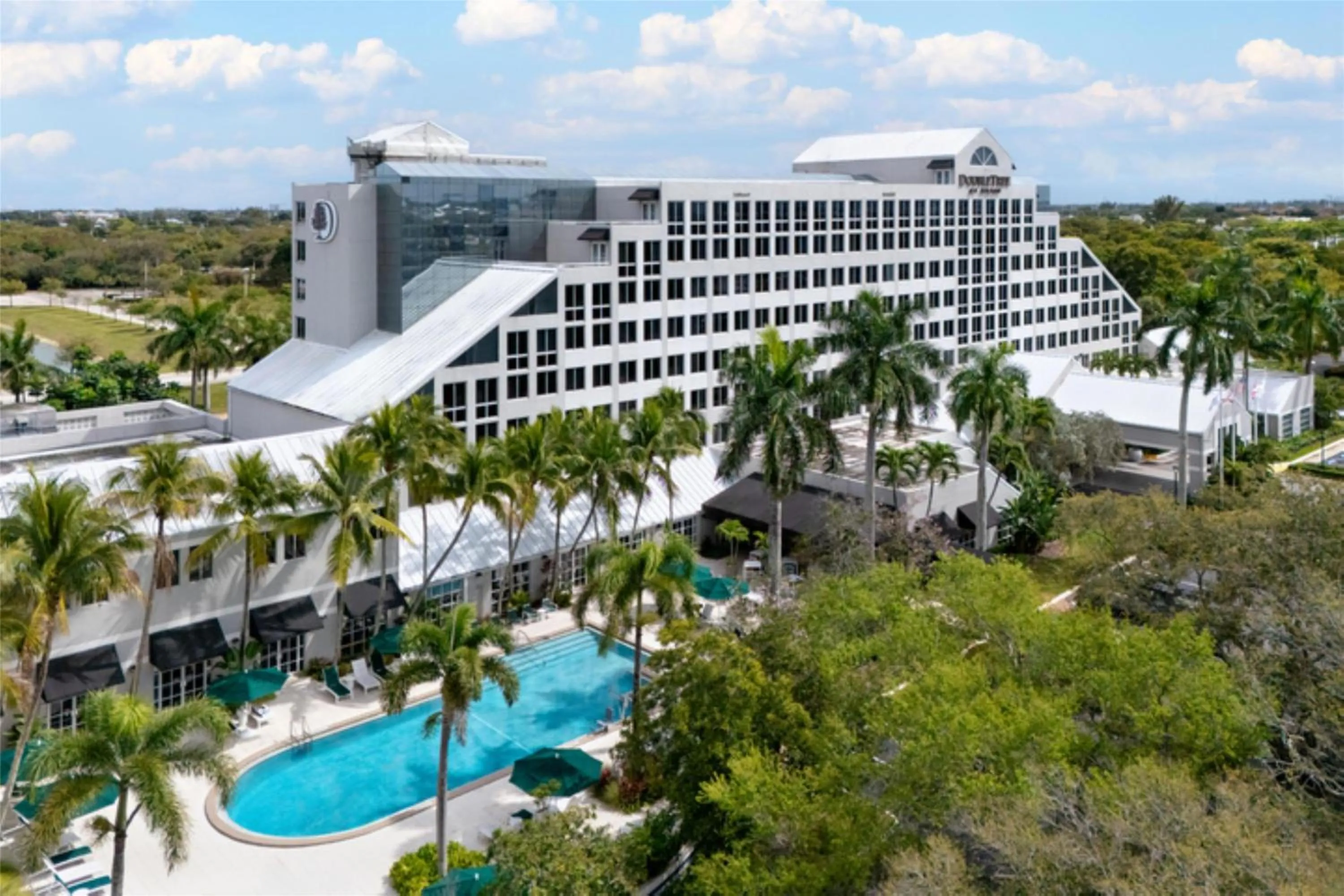 Property building in DoubleTree by Hilton Hotel Deerfield Beach Boca Raton