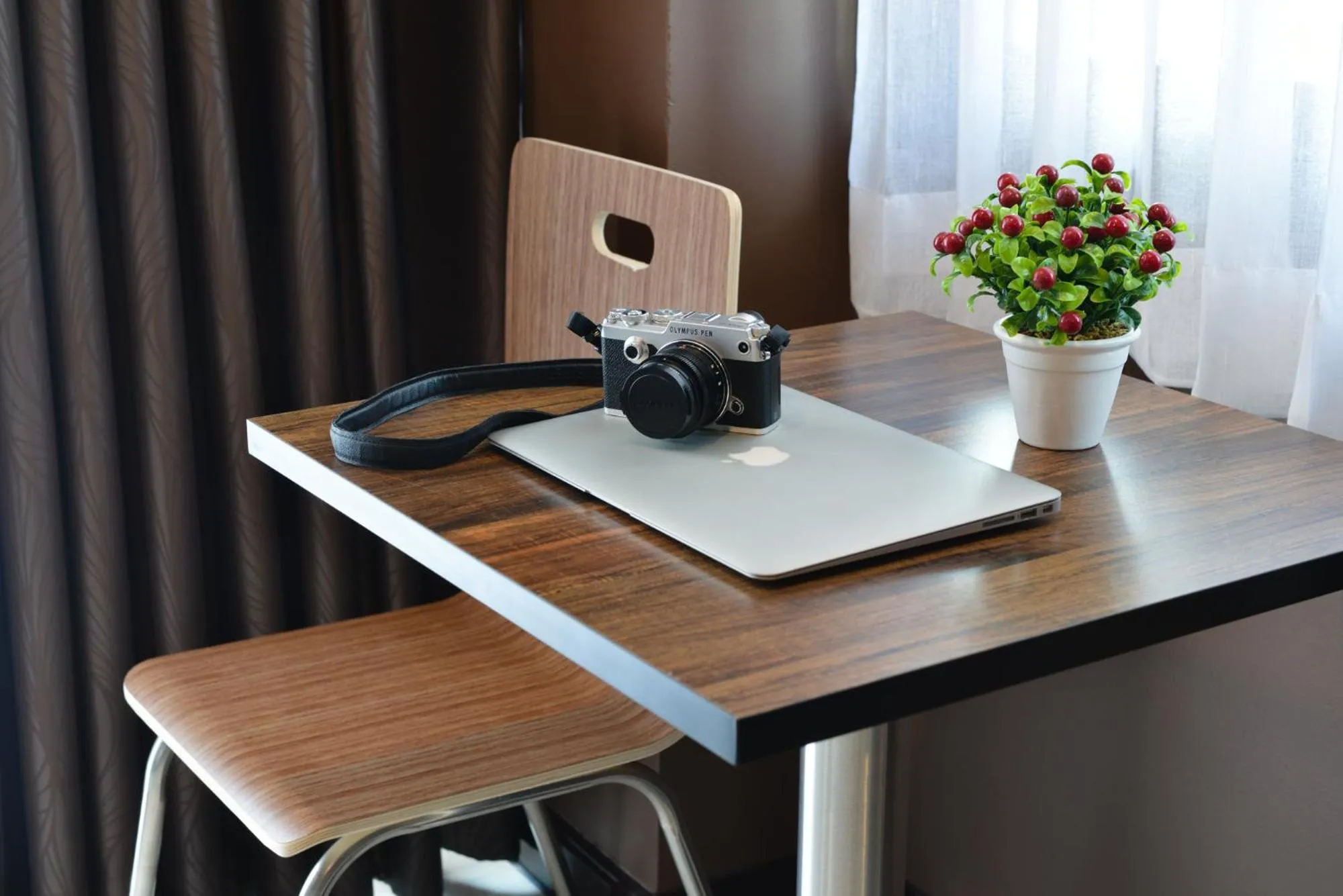 The Breton Hotel Media