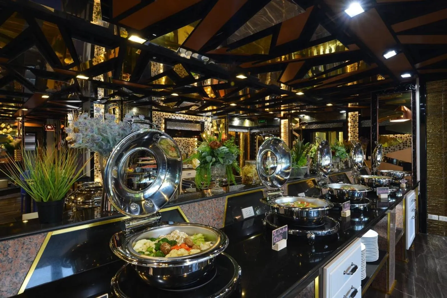 Breakfast in The Breton Hotel Media