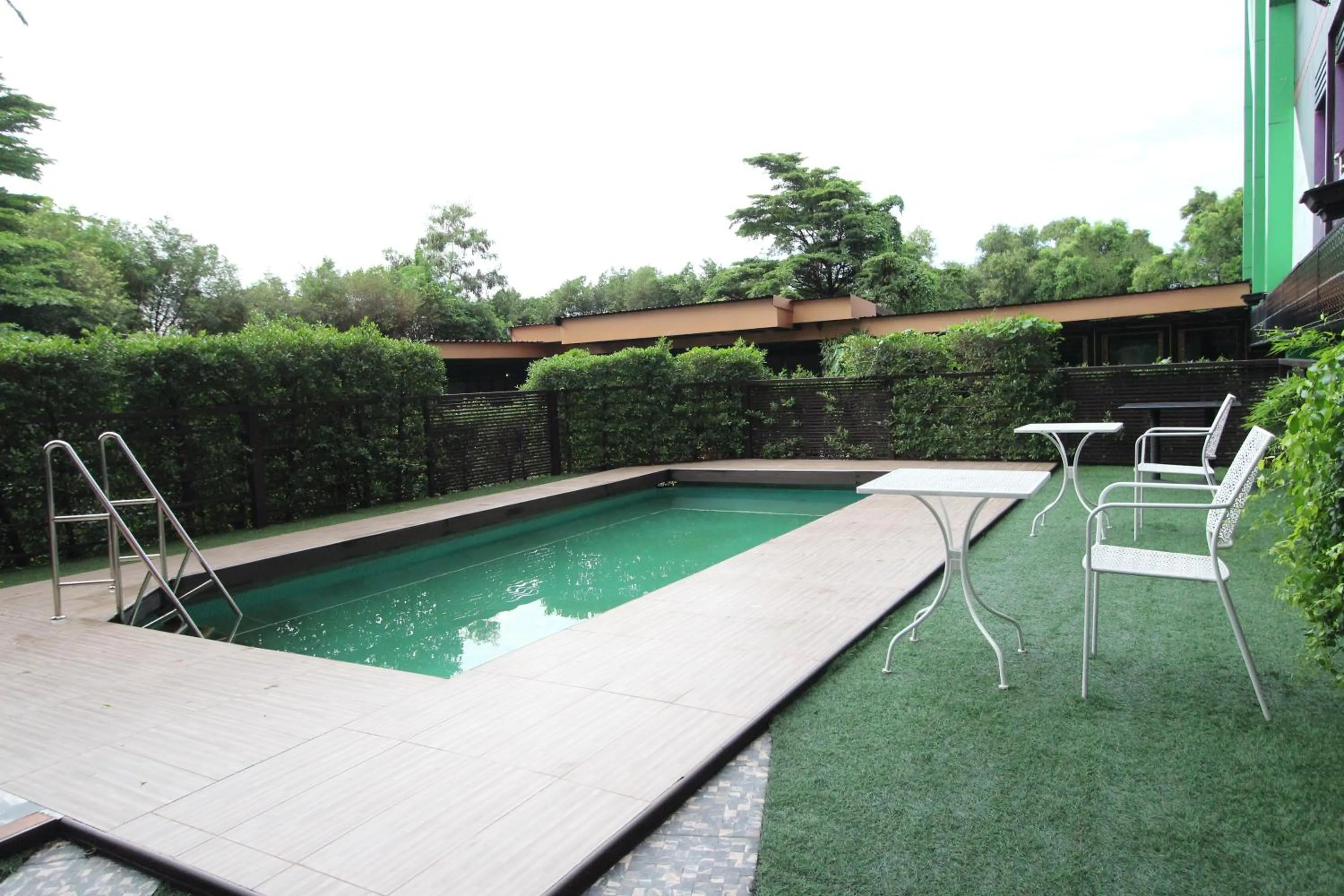 Swimming pool in The Breton Hotel Media