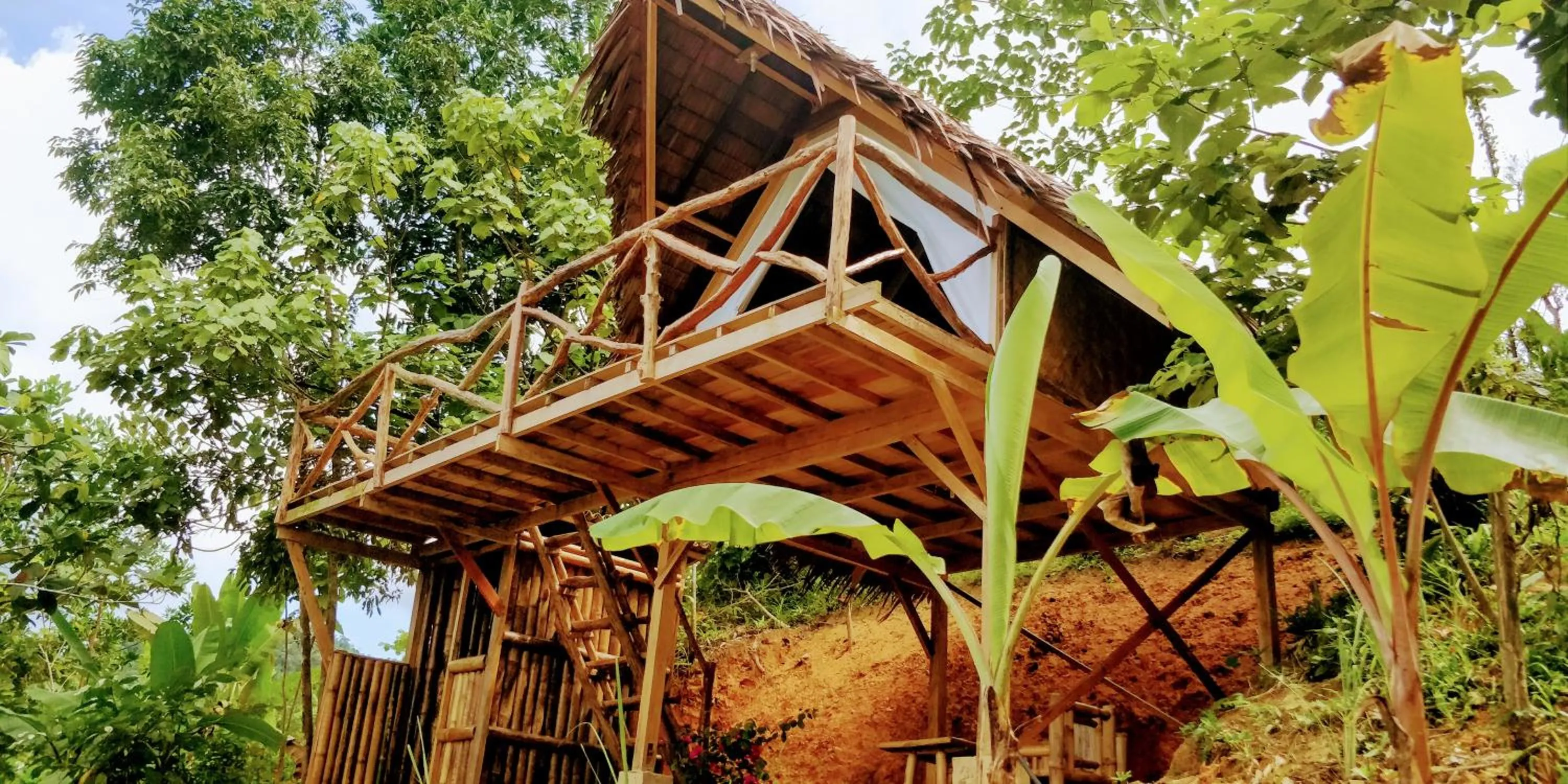 Garden in Jungle bar Resto & Cottages