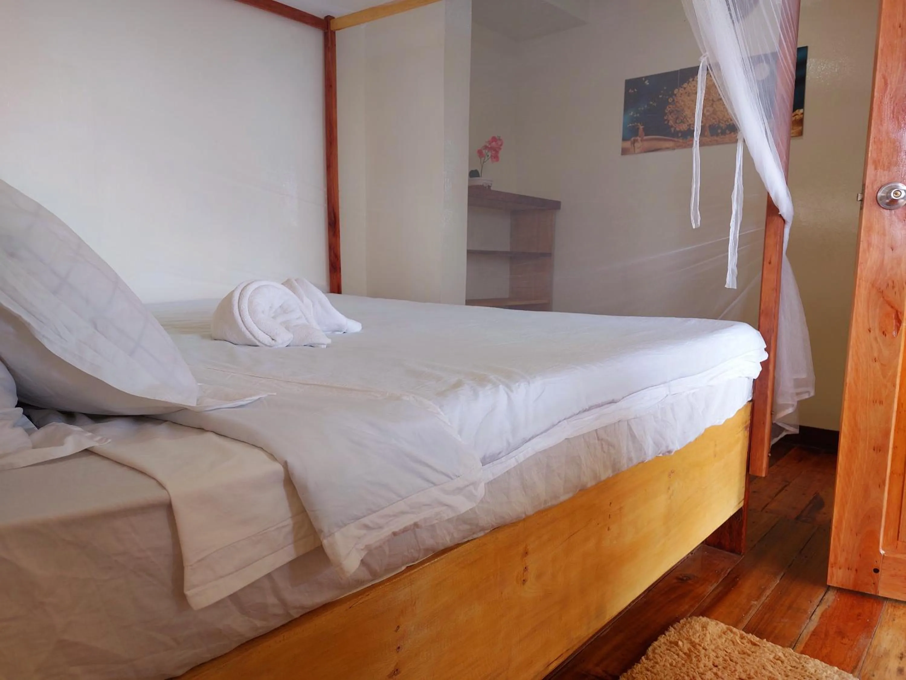 Bed in Jungle bar Resto & Cottages