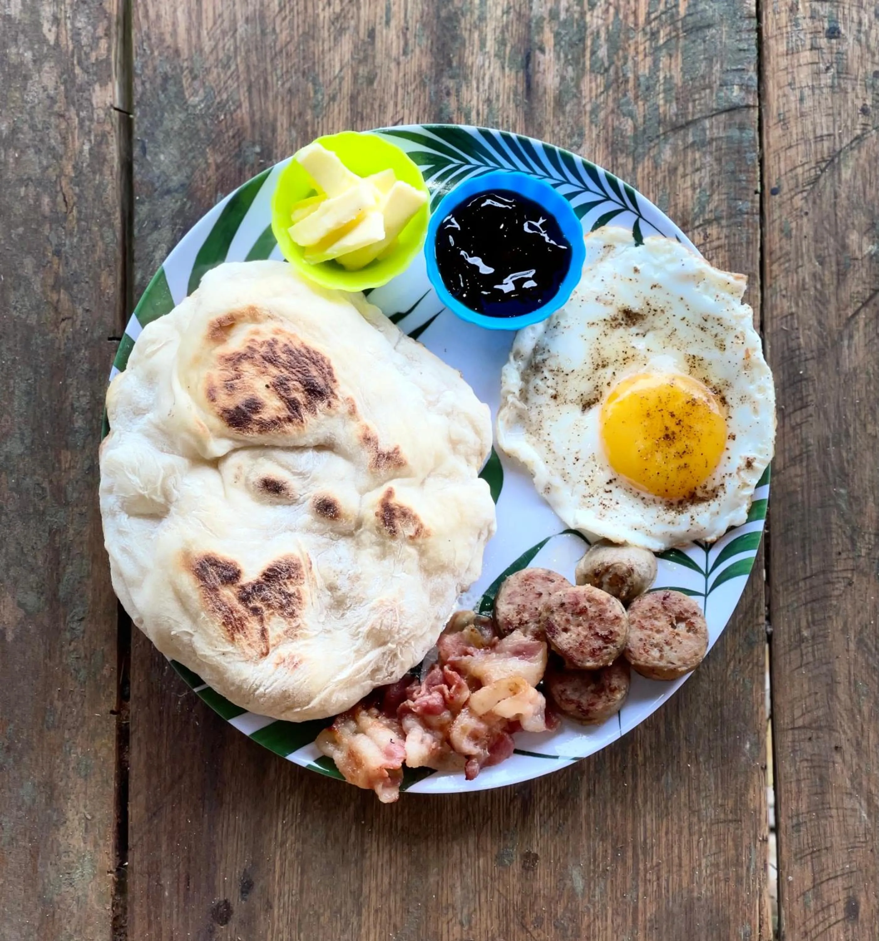 Restaurant/places to eat in Jungle bar Resto & Cottages