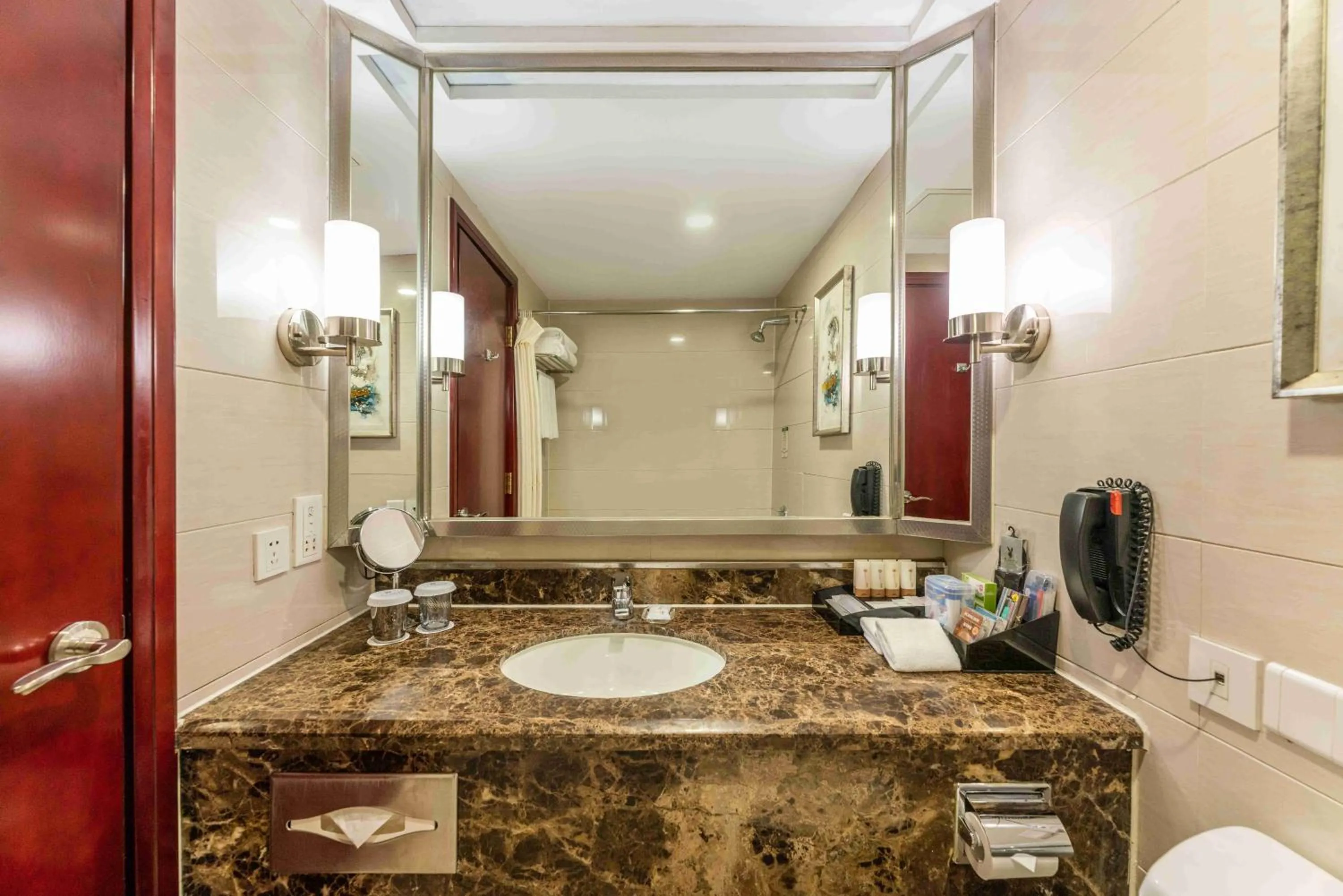 Toilet in Yun-Zen Century Hotel