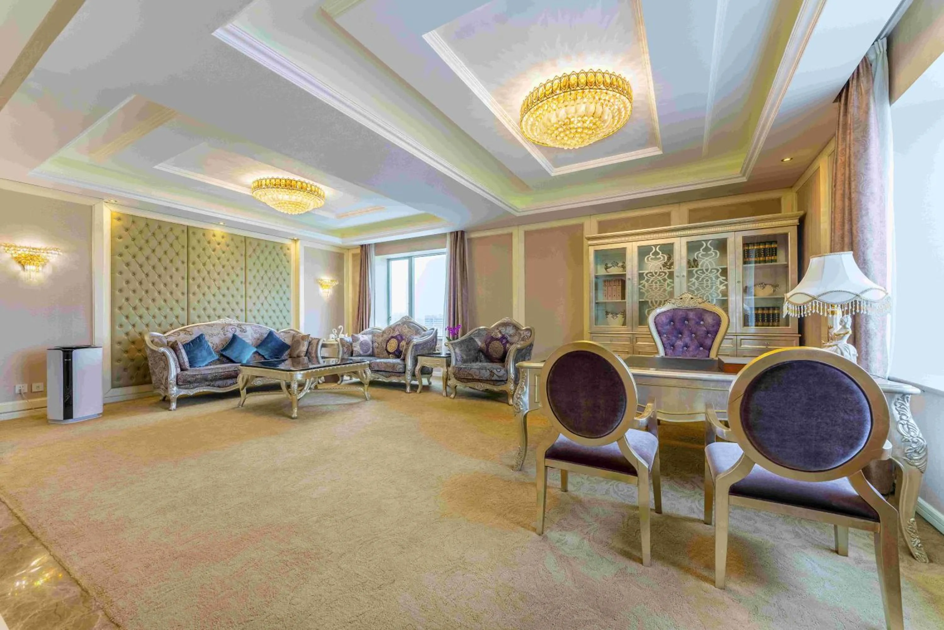 Living room in Yun-Zen Century Hotel