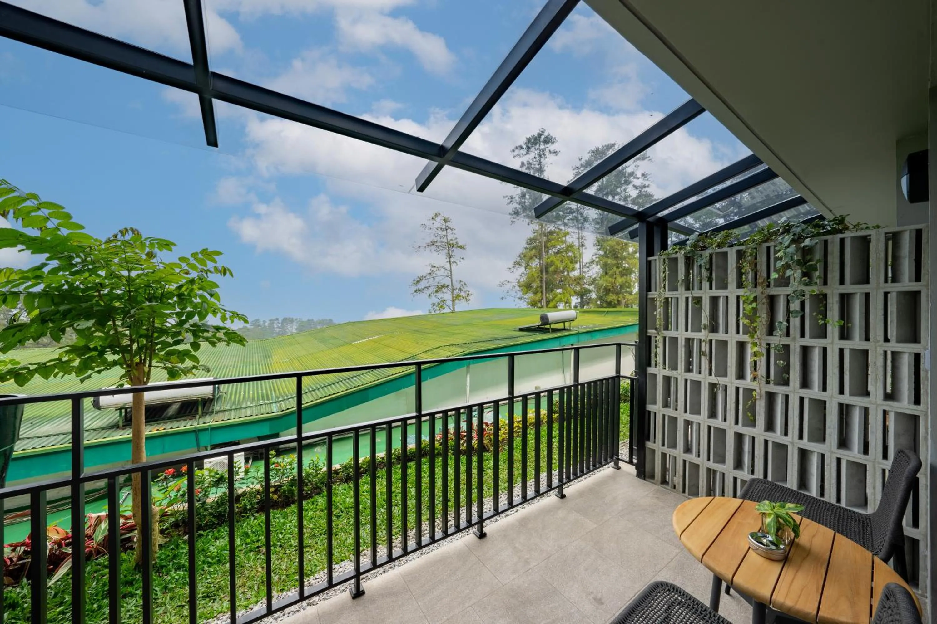 Balcony/Terrace in Swiss-Belresort Dago Heritage