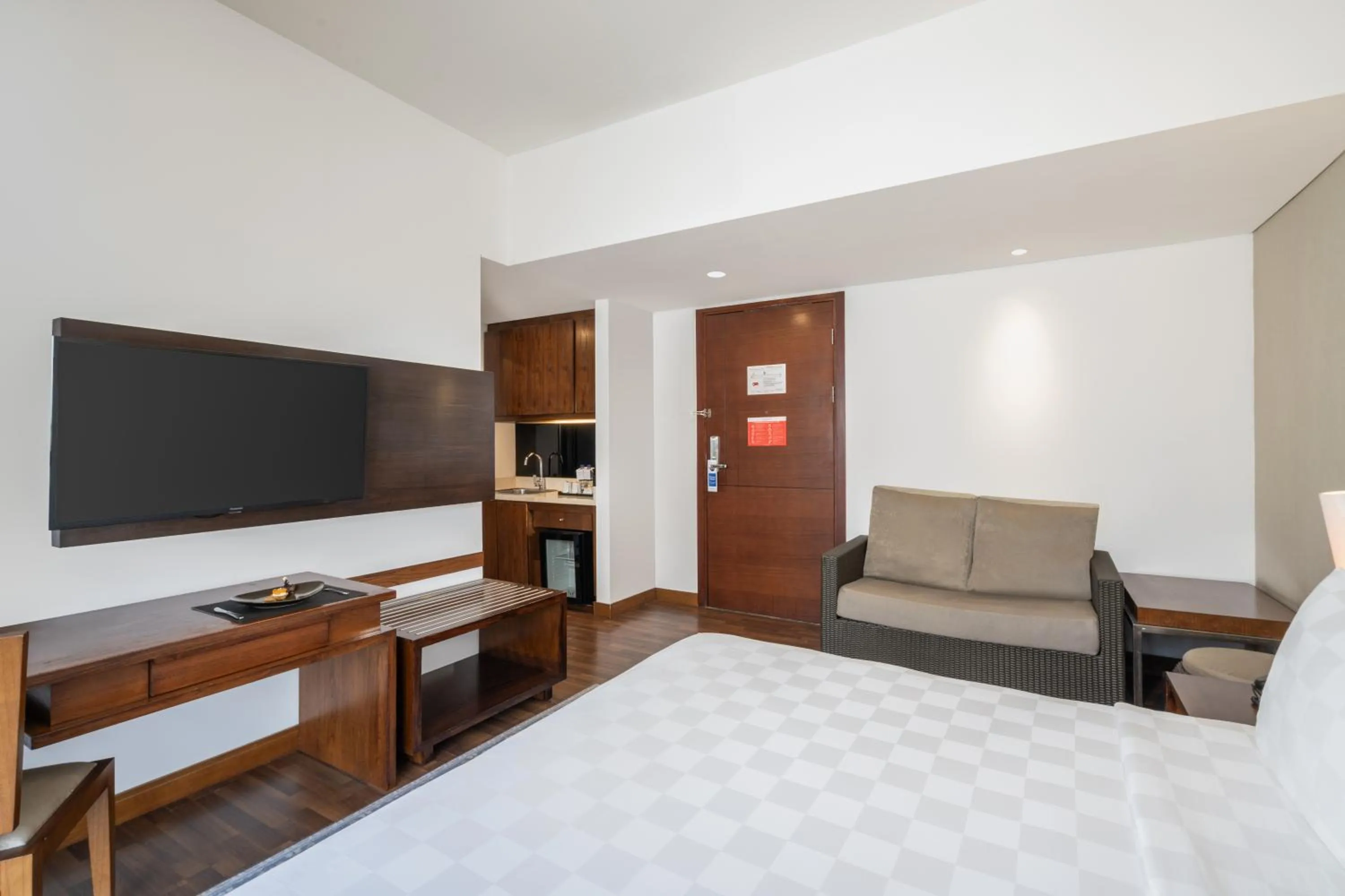 Bedroom, Bed in Swiss-Belresort Dago Heritage