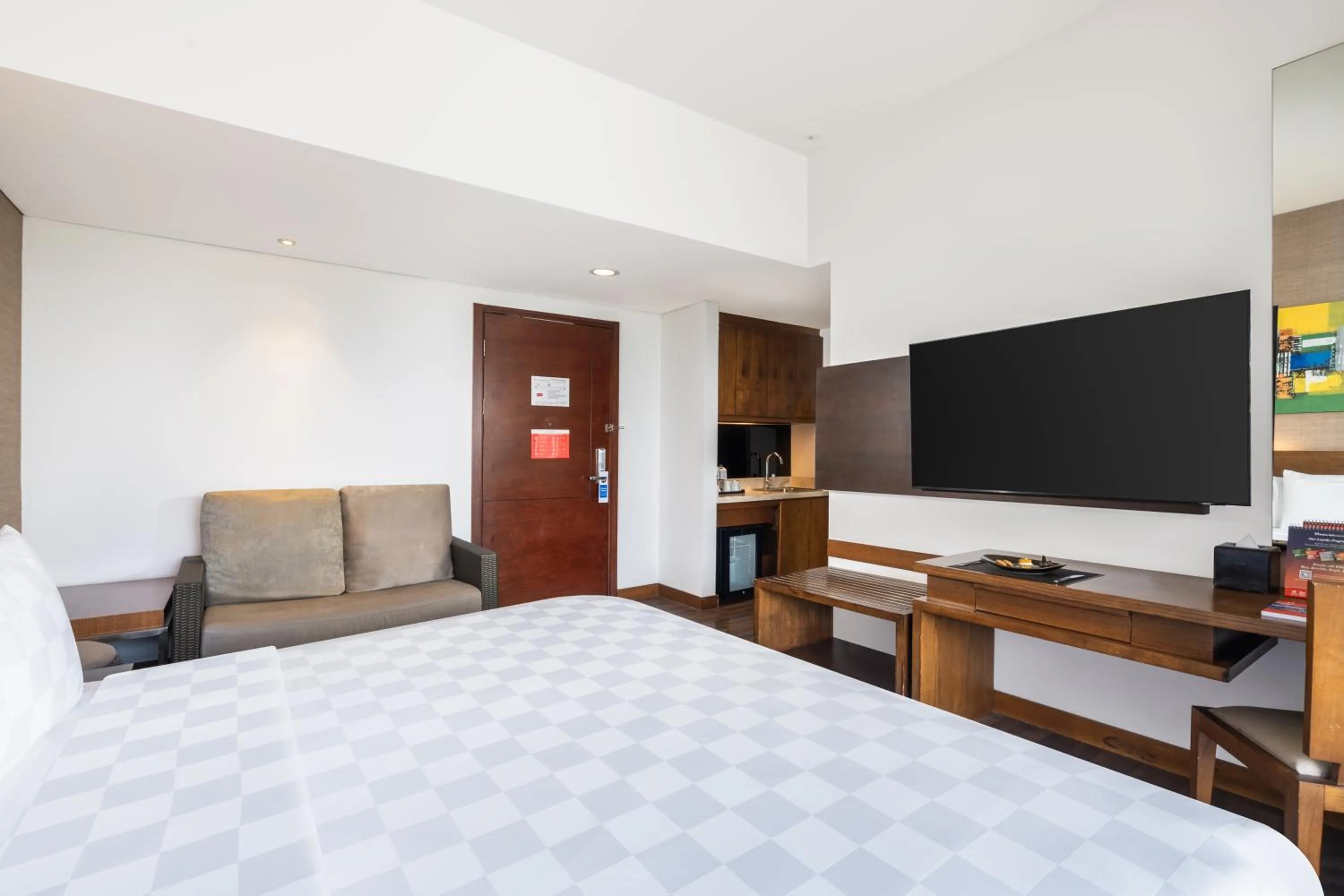 Bedroom, Bed in Swiss-Belresort Dago Heritage