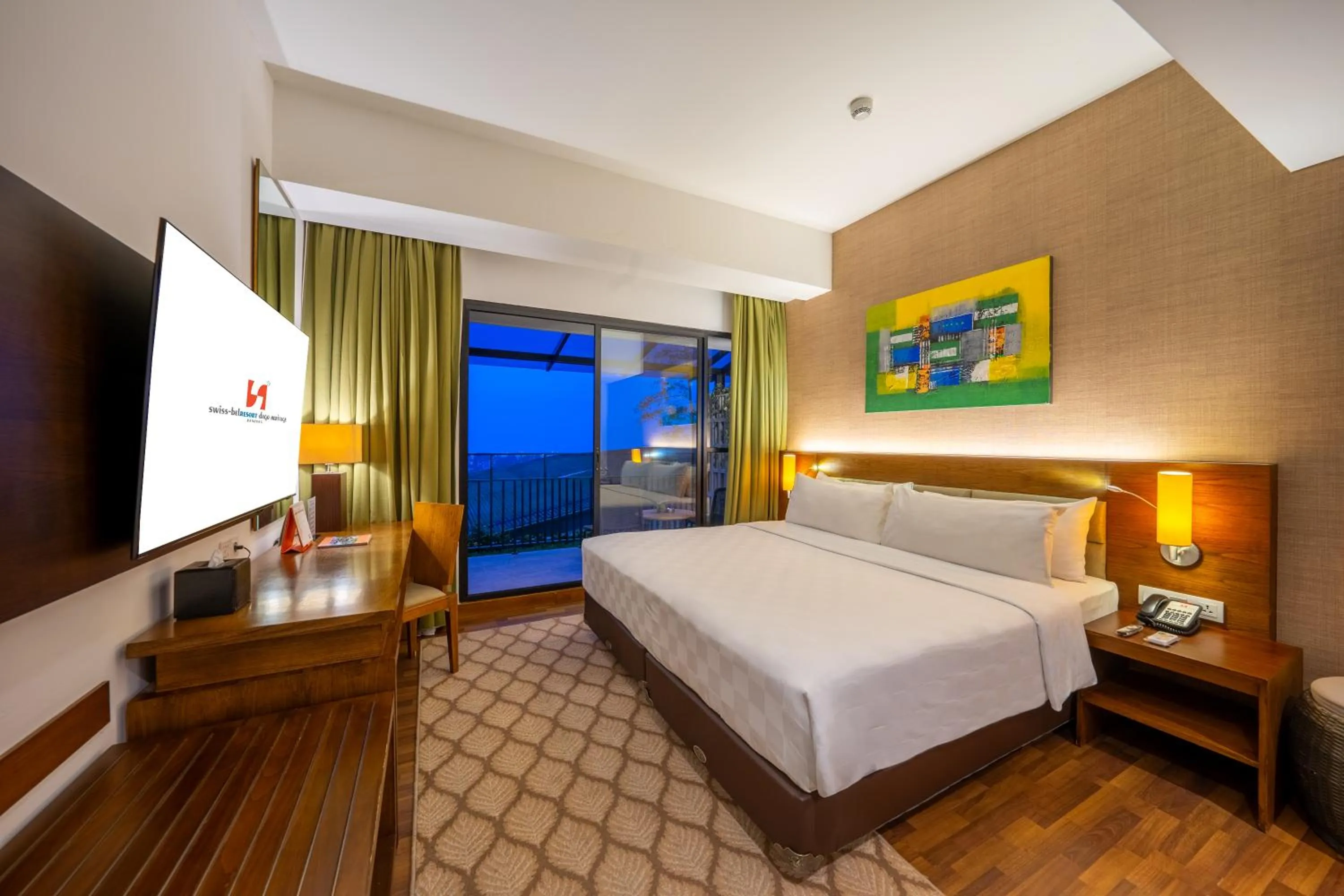 Bedroom, Bed in Swiss-Belresort Dago Heritage