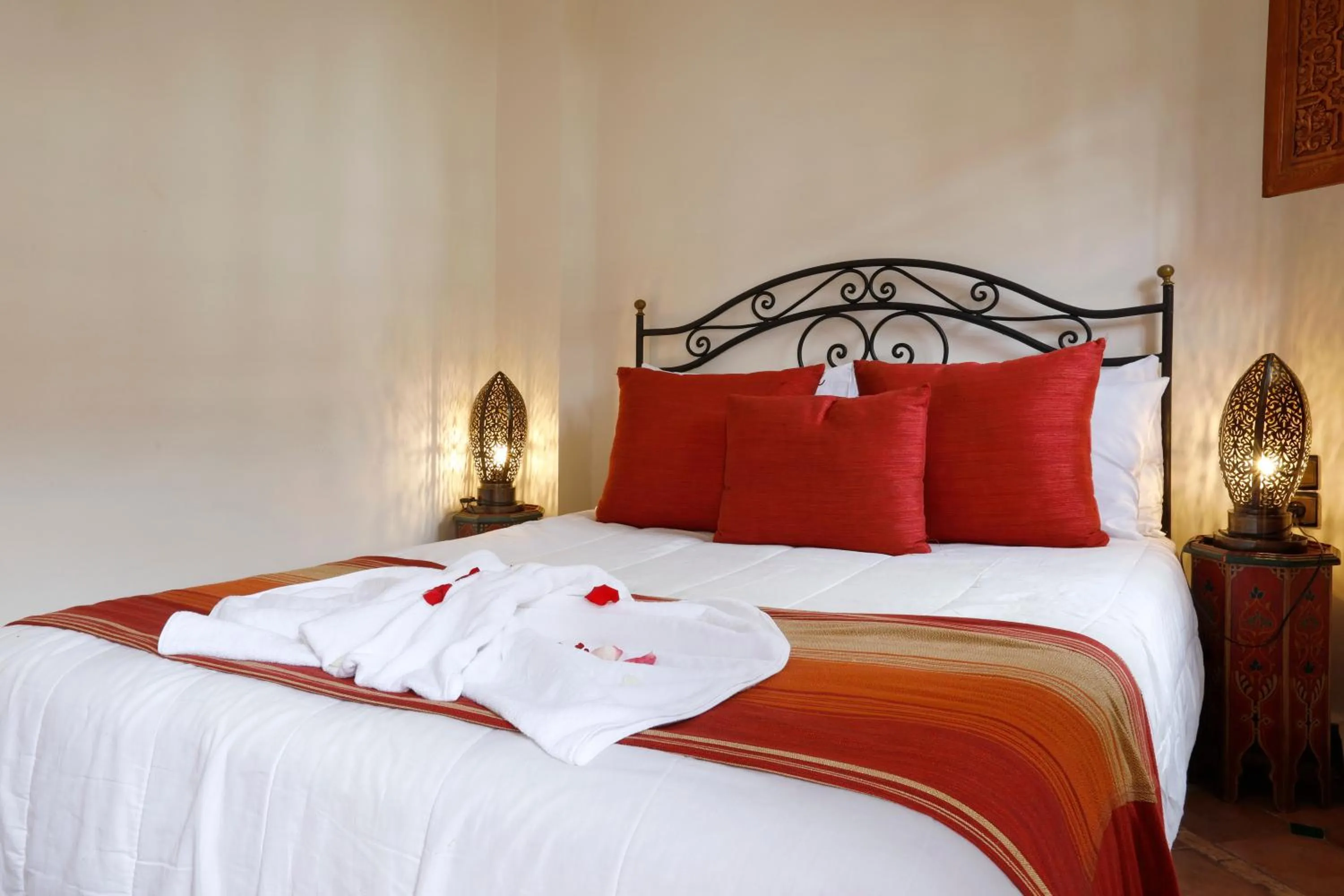 Bed in Riad Daria Suites & Spa