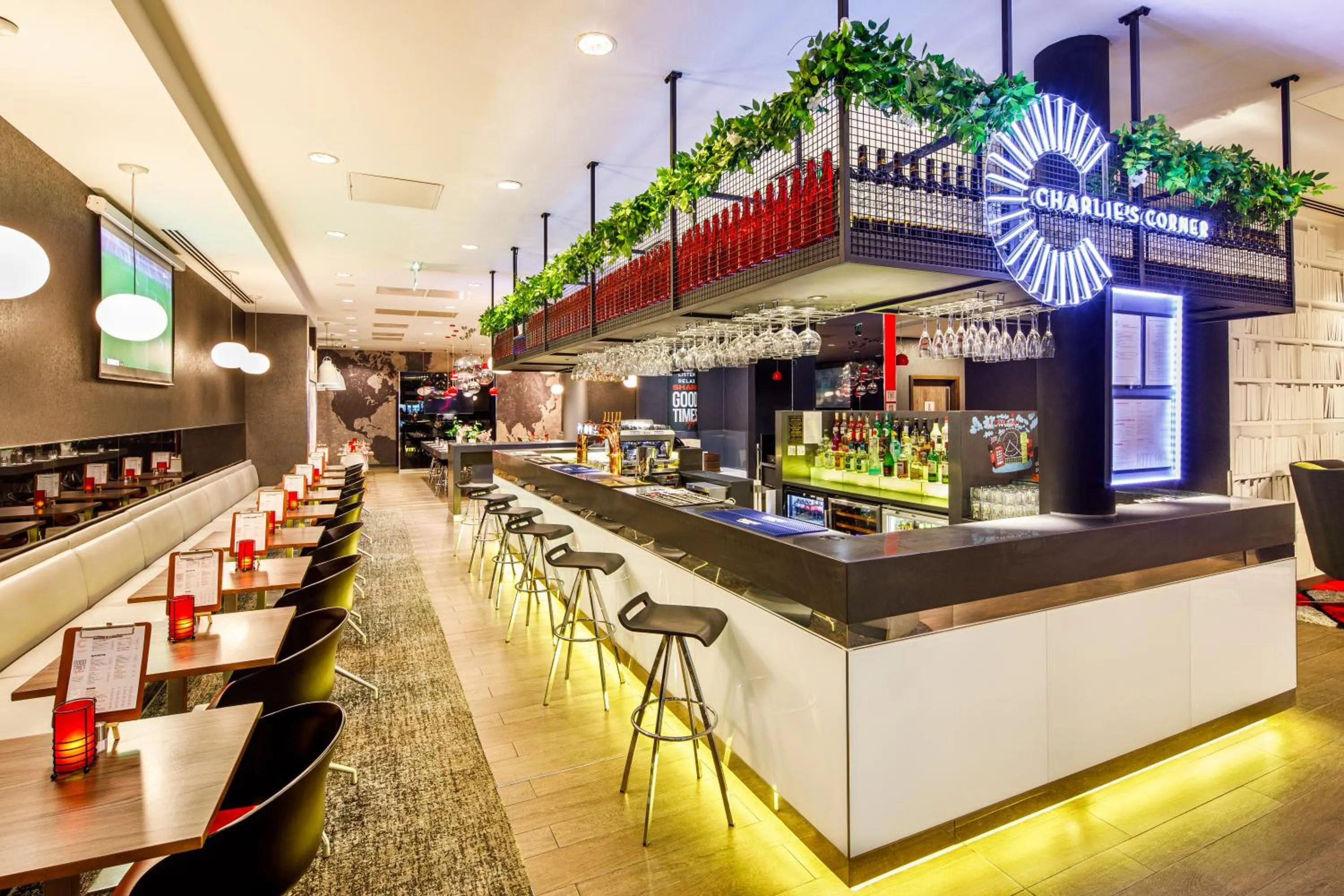 Lounge or bar in ibis London Blackfriars