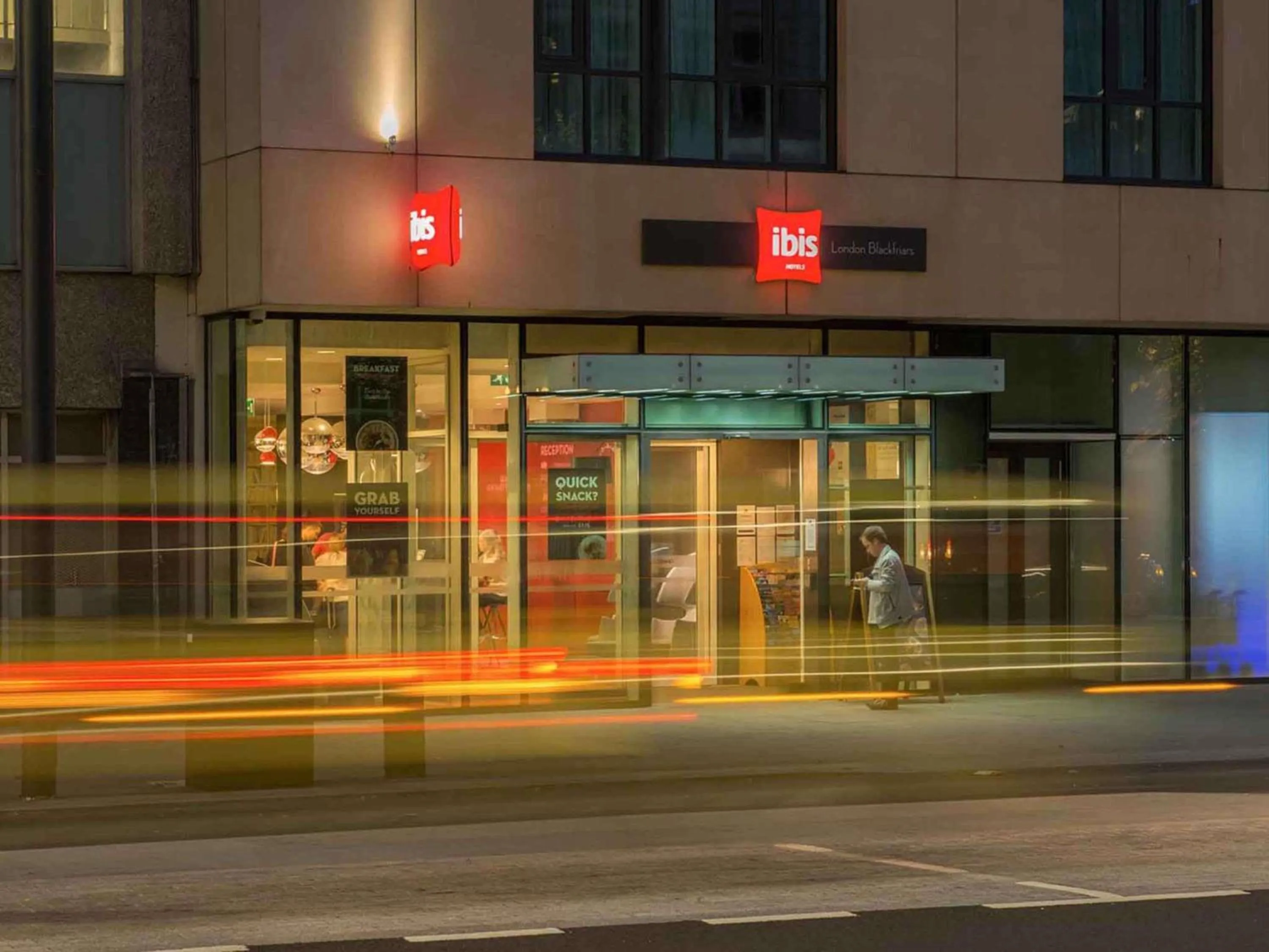 Property building in ibis London Blackfriars