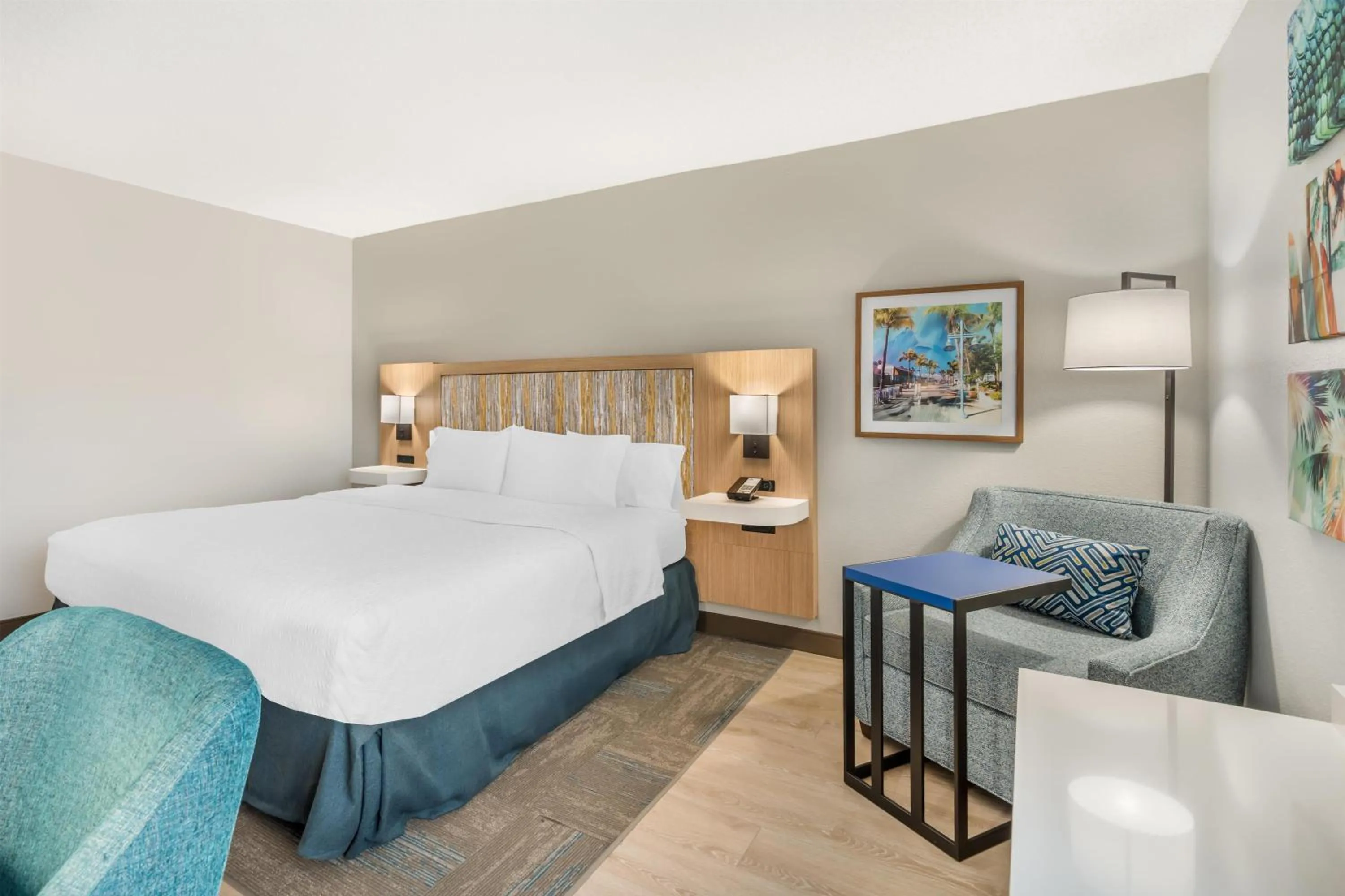 Bed in Hampton Inn Fort Myers-Airport & I-75