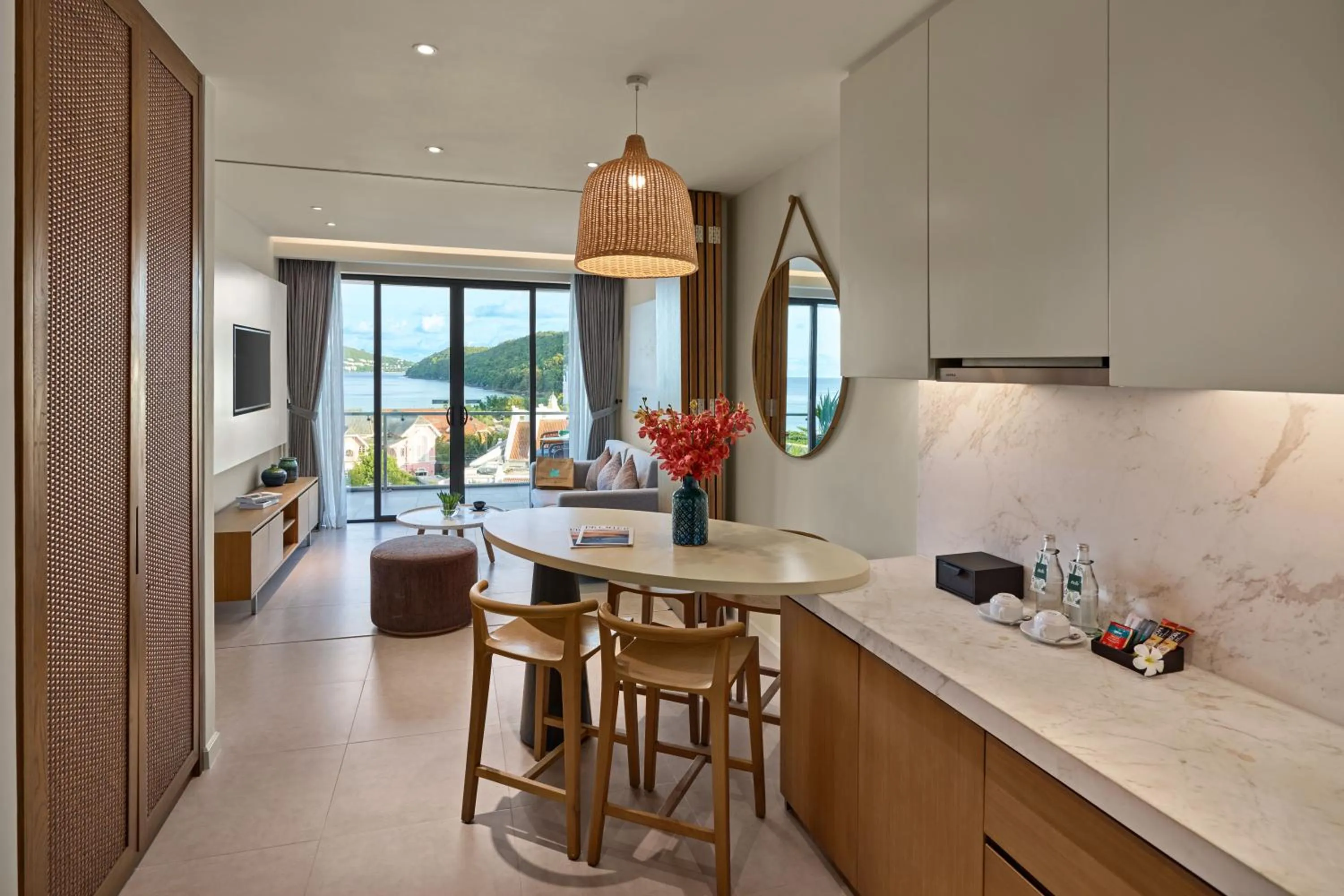 TV and multimedia in Premier Residences Phu Quoc Emerald Bay Managed by Accor