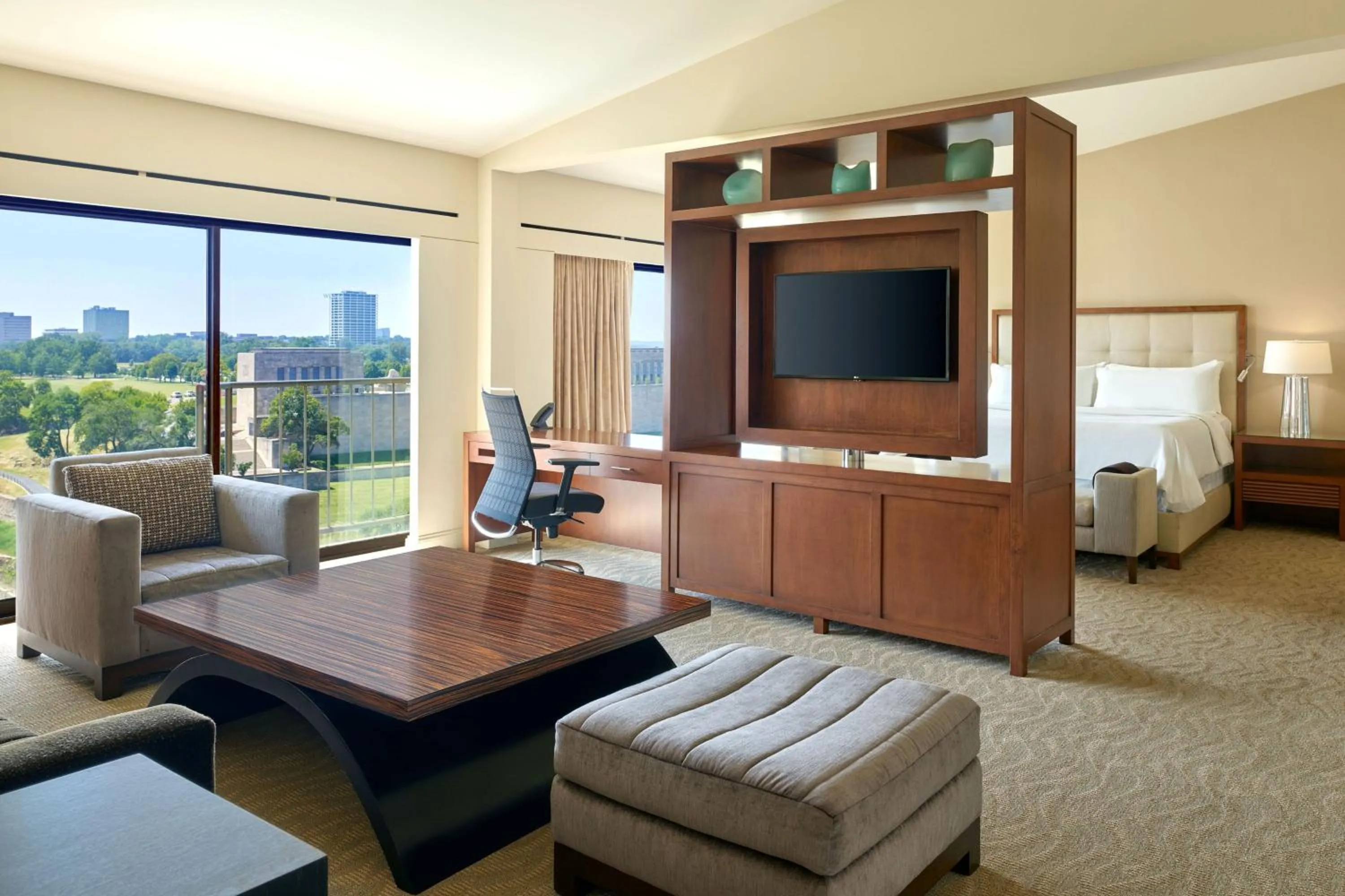 Bedroom in The Westin Kansas City at Crown Center