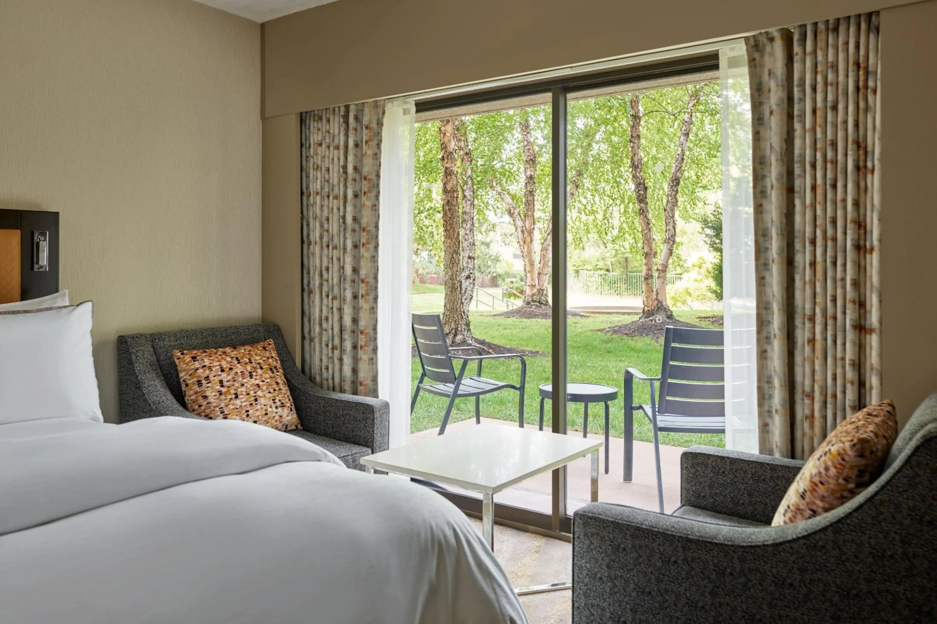 Photo of the whole room, Bed in The Westin Kansas City at Crown Center