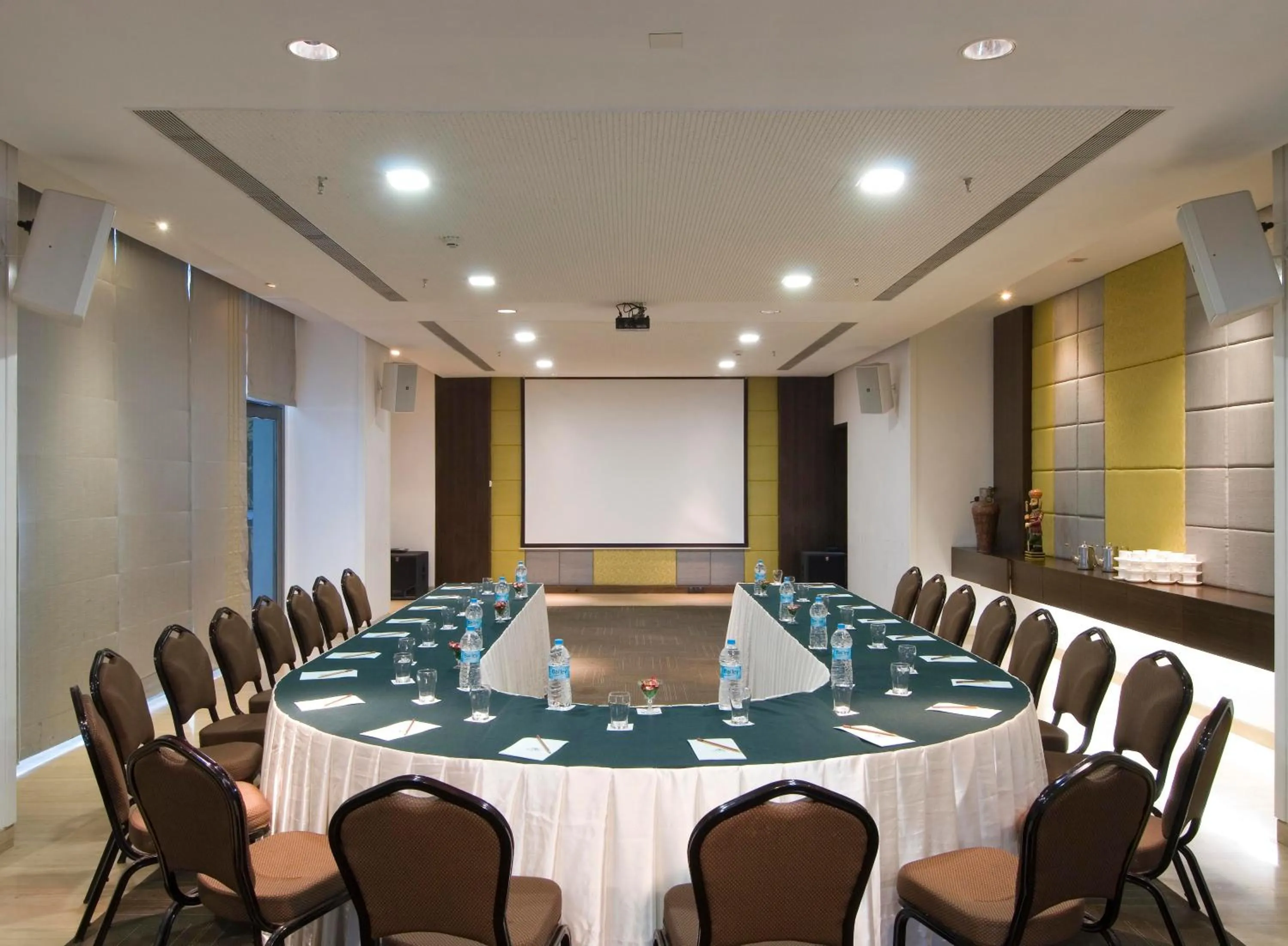 Meeting/conference room in Sayaji Pune