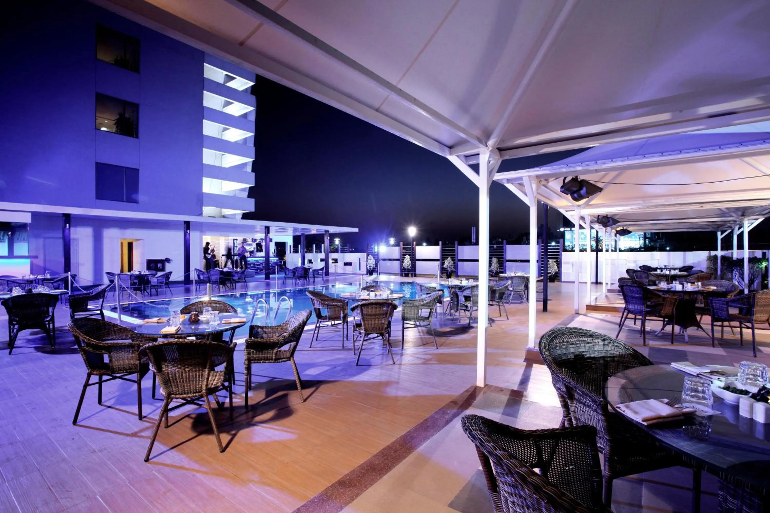 Restaurant/places to eat in Sayaji Pune